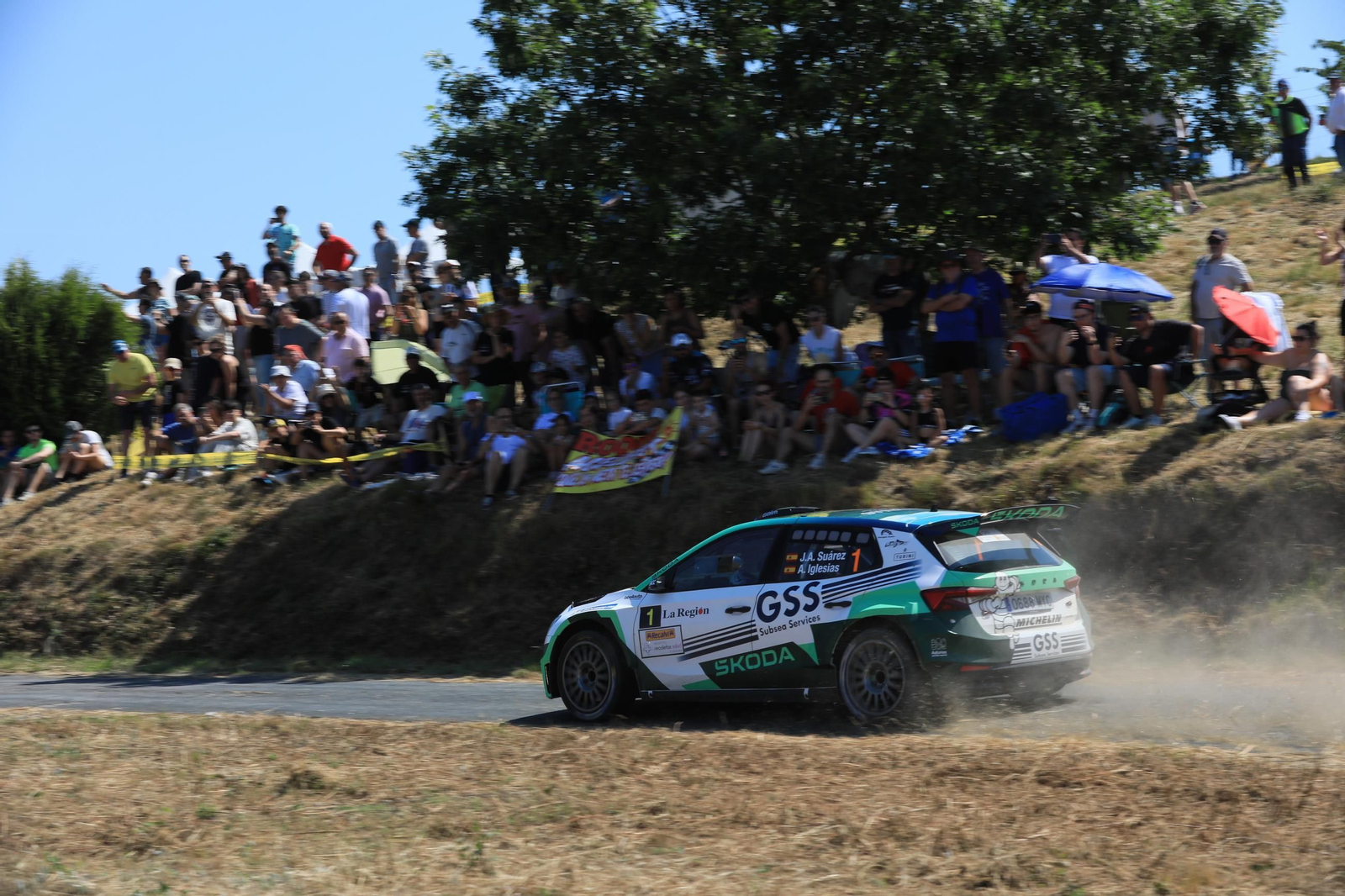 Galería | El público disfruta del Rally de Ourense en el tramo Cartelle-Toén, en fotos
