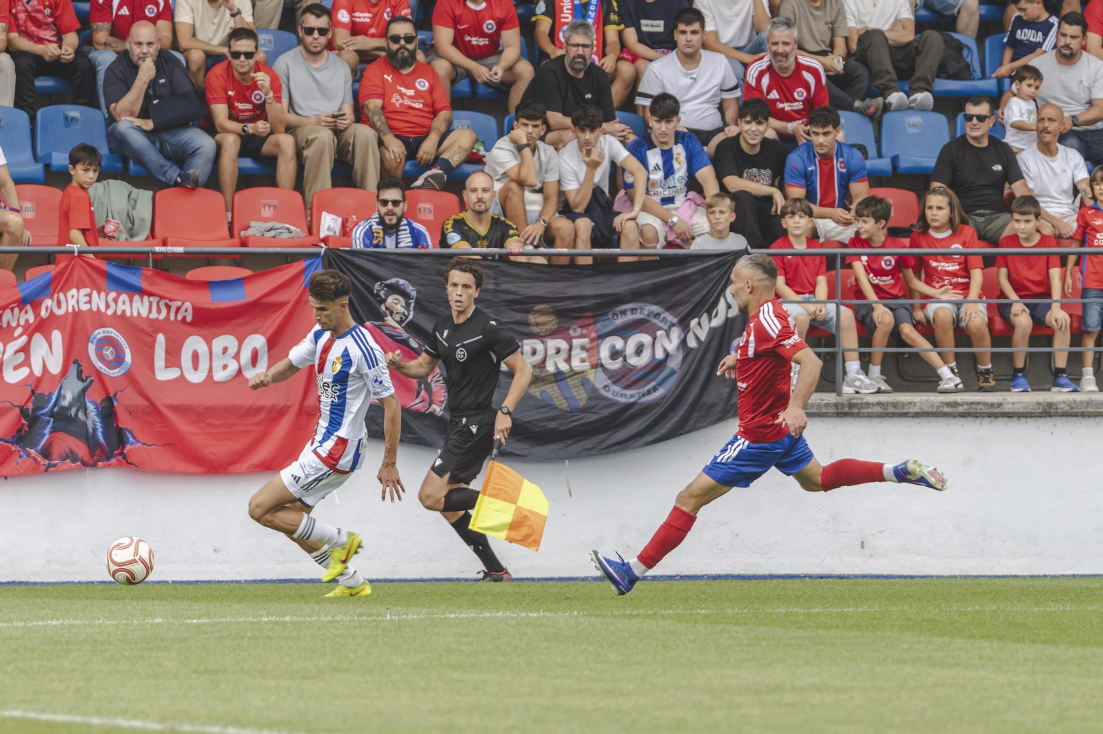 Galería | O Couto disfruta con el estreno de la UD Ourense en Primera Federación, en fotos