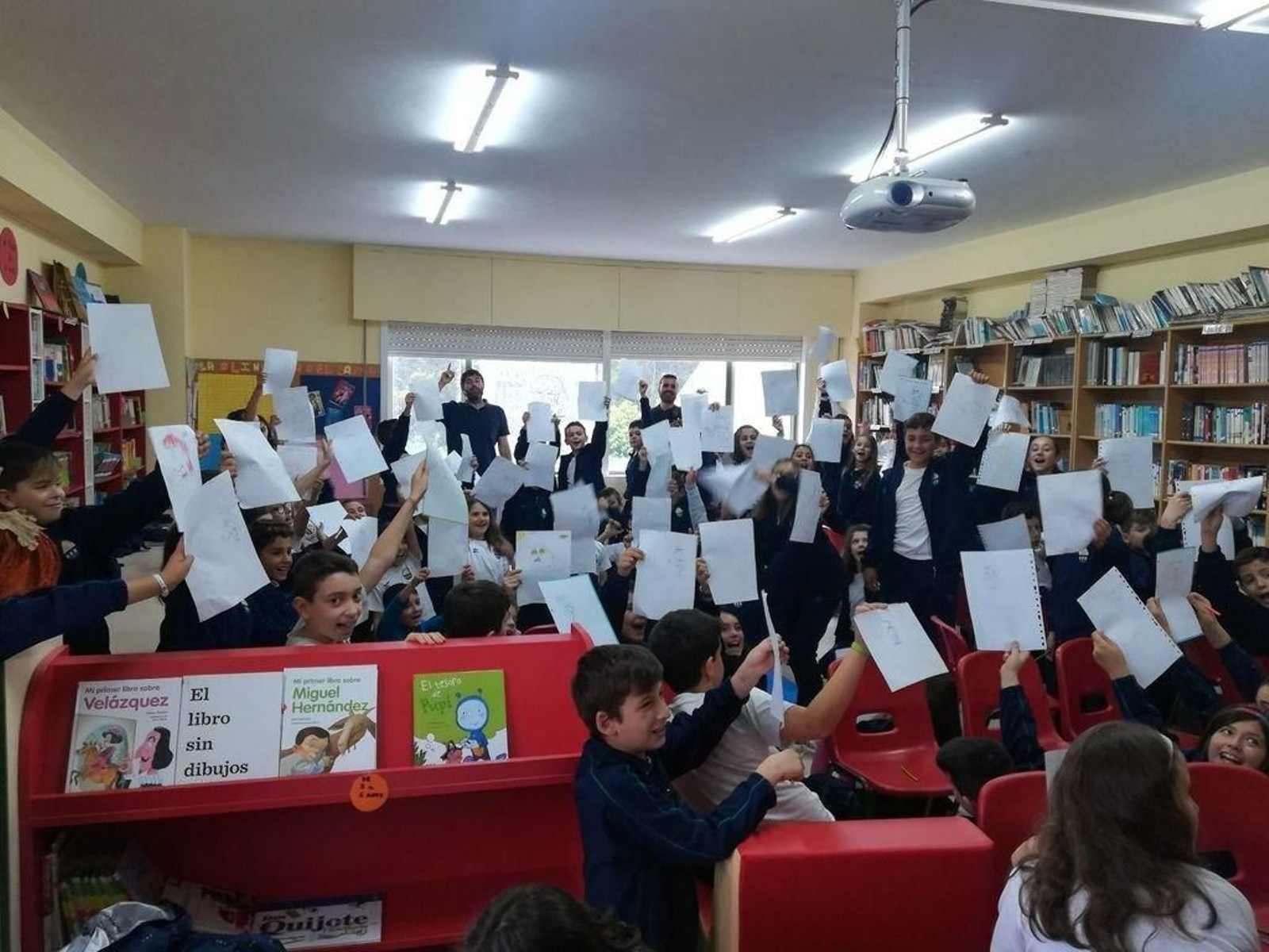 Alumnado del CEIP Fernández López participantes en un 'Booktubers'.