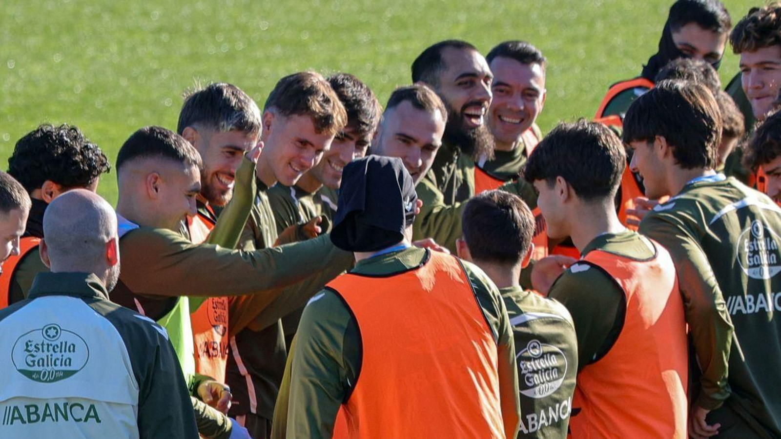 El buen ambiente volvió a presidir la sesión de trabajo del Celta en la mañana de ayer.