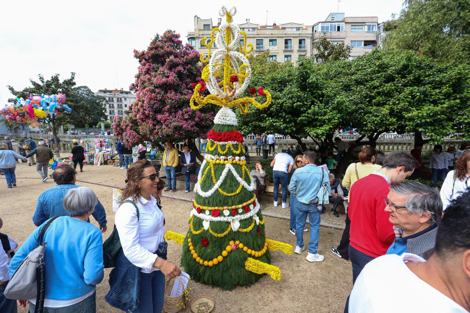 Galería | Muchas flores y música para celebrar los 'maios' en Redondela