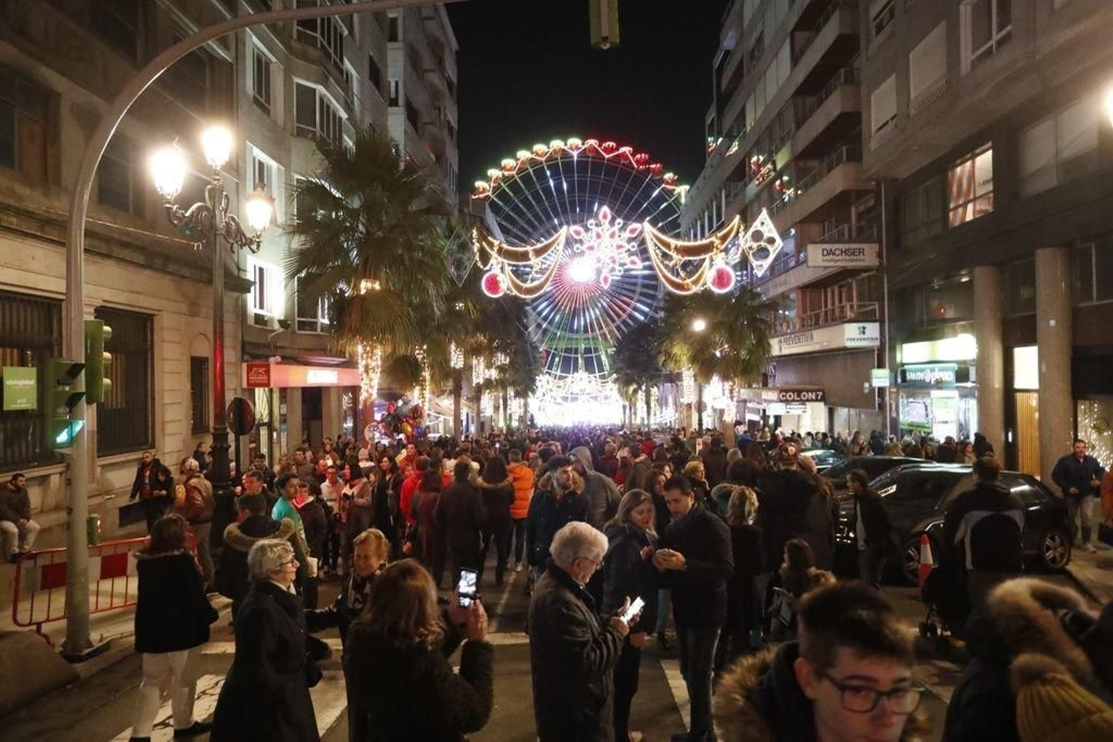 Los turistas invaden Vigo en el Puente162