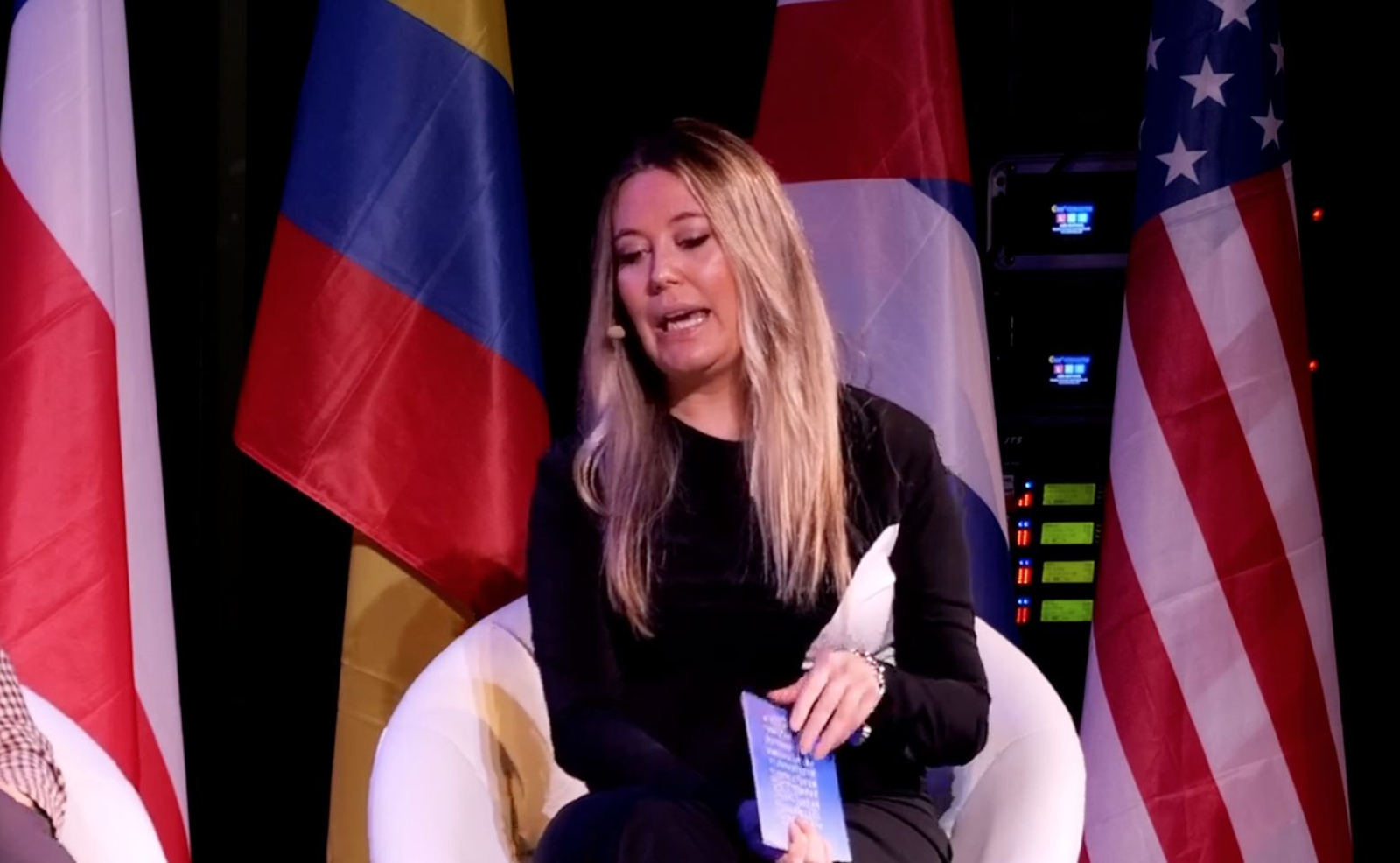 Olaya Romano durante su exposición de los programa de retorno