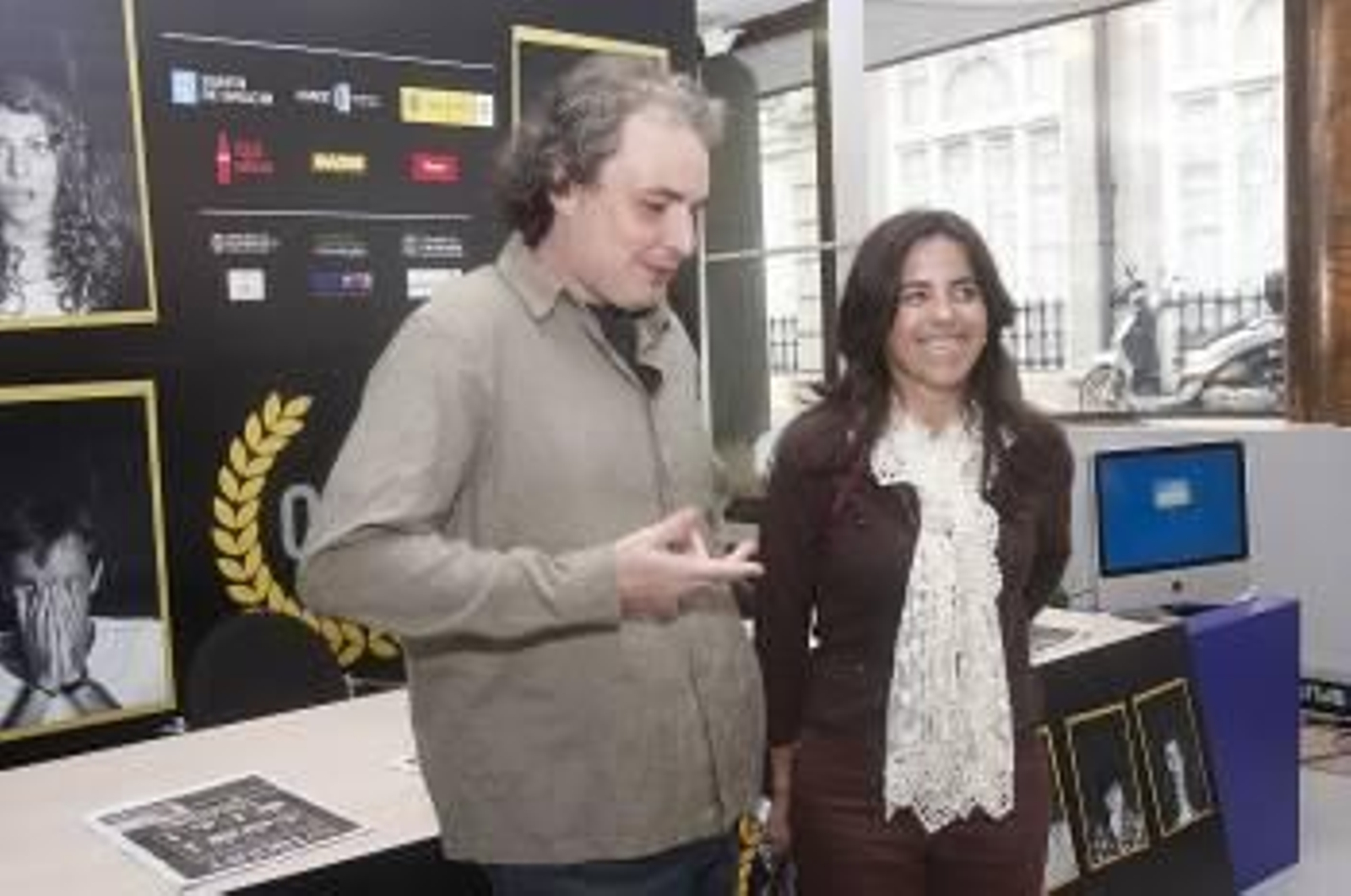 Yayo Quesada, director de 'El perro azul' e Isabel Pérez. (Foto: MIGUEL ÁNGEL)