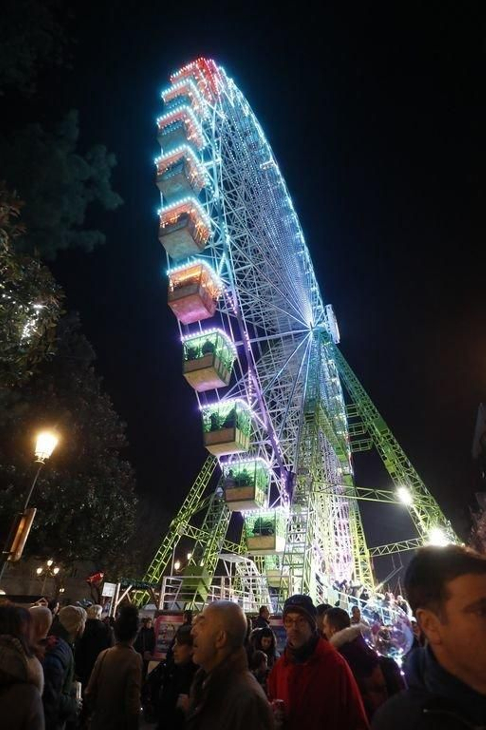 Los turistas invaden Vigo en el Puente117