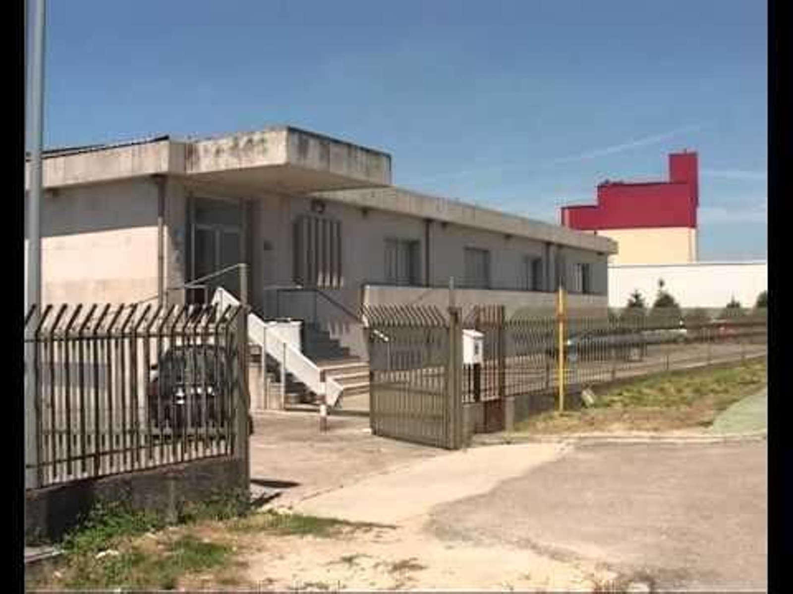 NAVES INDUSTRIALES VACÍAS