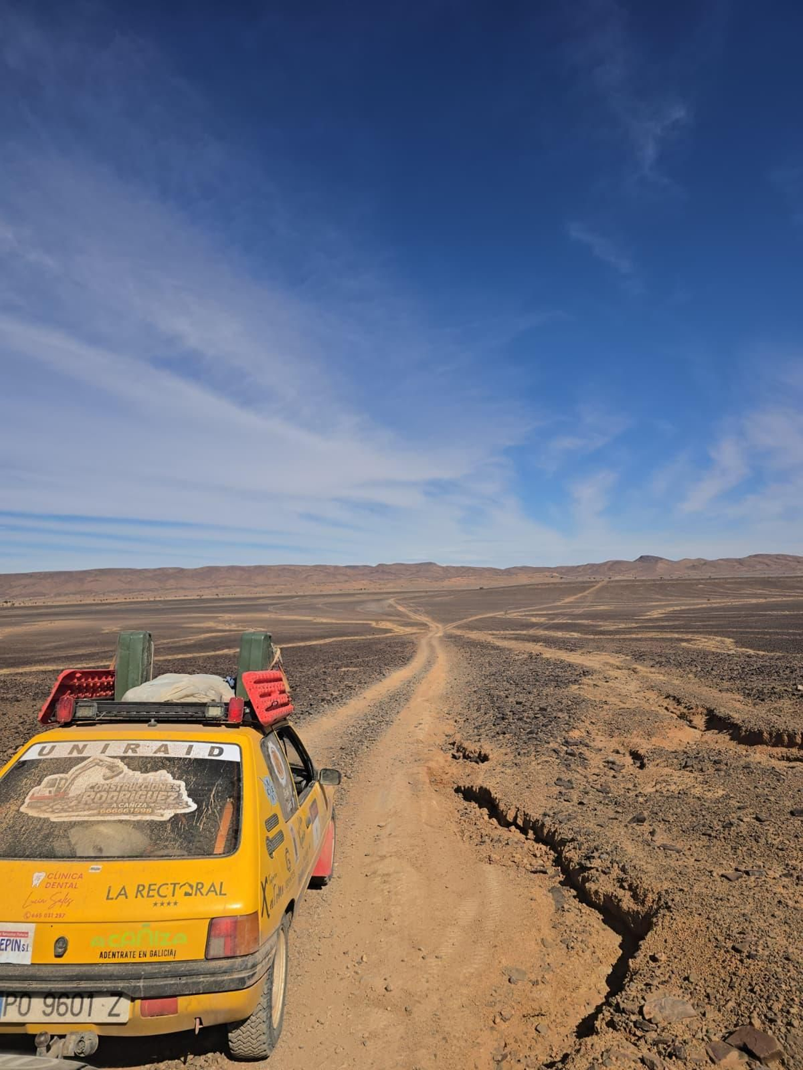 Galería | La pareja cañicense que se embarcó en un raid solidario en Marruecos