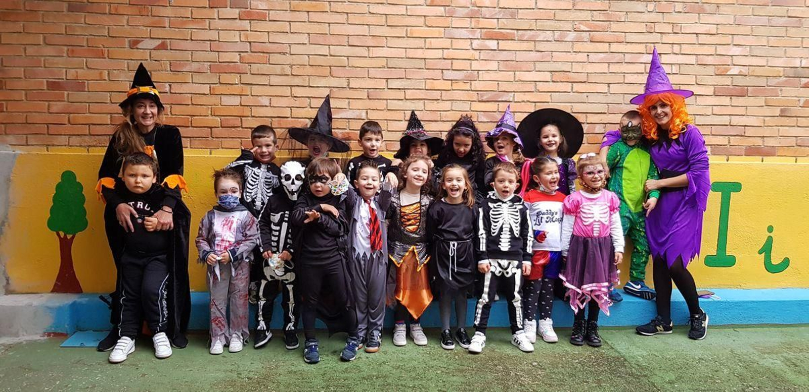 A Inmaculada. Moi felices de celebrar todos xuntos o Samaín.