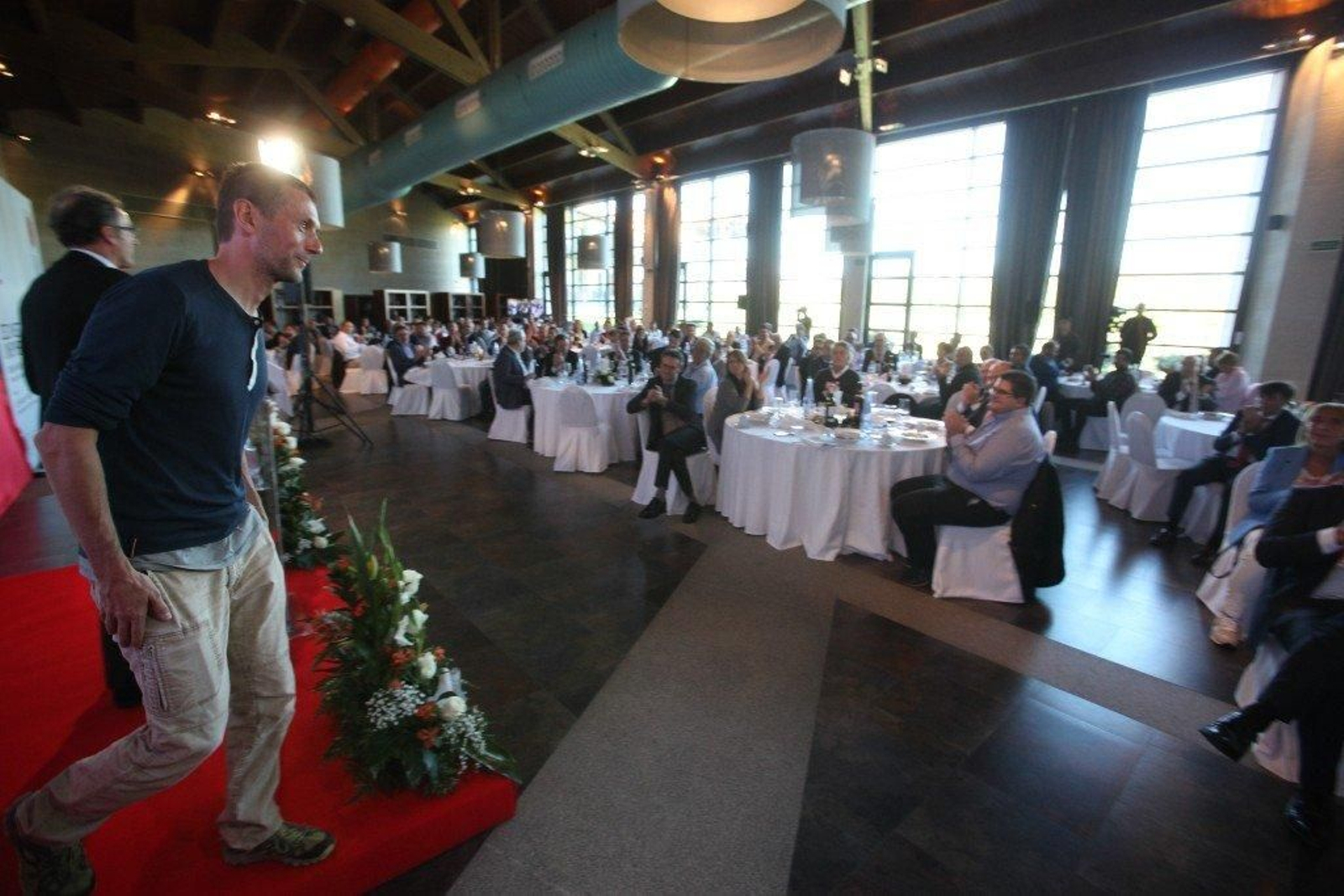 Karel de Beule, en el Foro La Región - 26