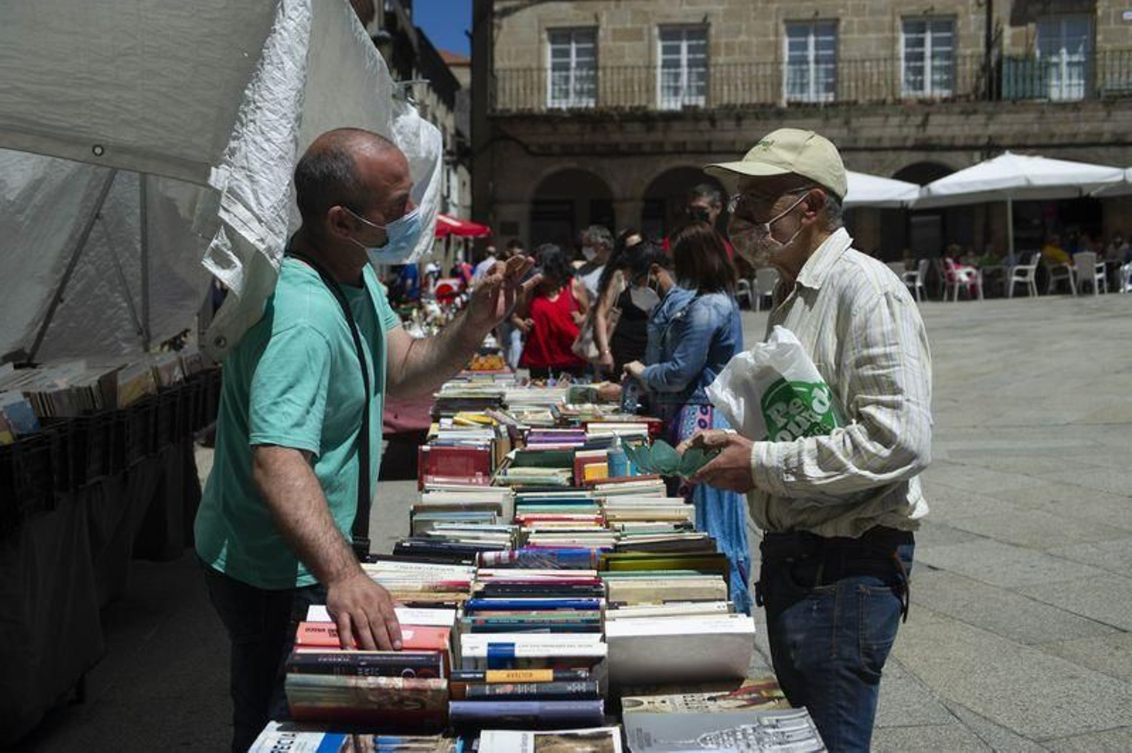 Feria de antigüedades en Ourense (MARTIÑO PINAL)