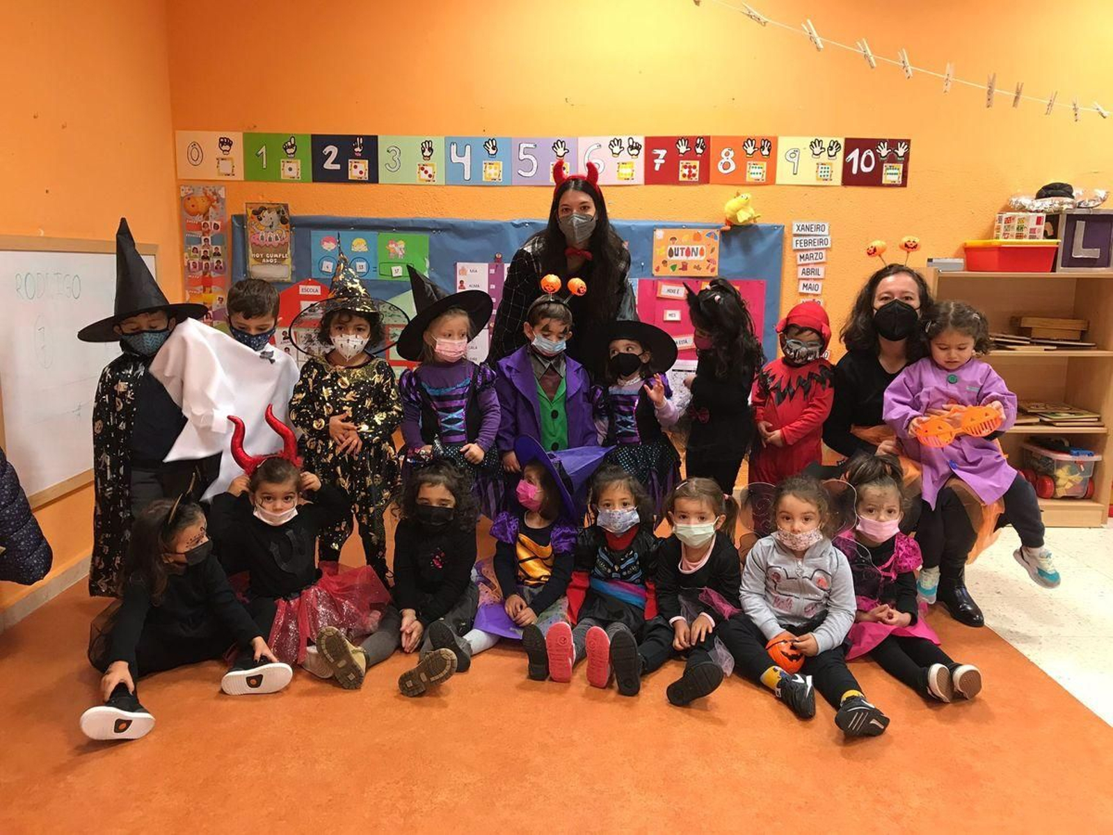 Albino Núñez. Os peques de tres anos, moi guapos.