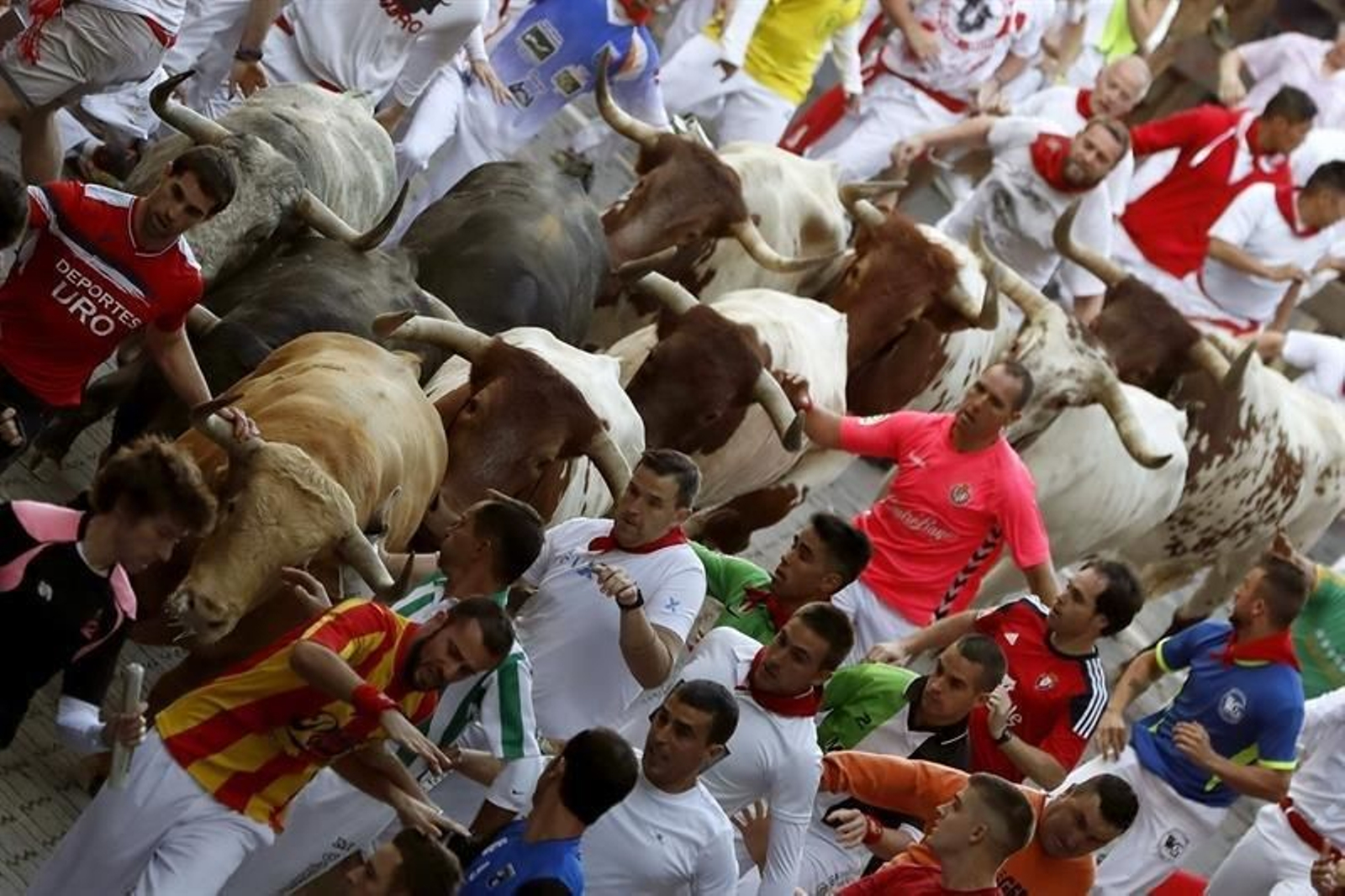 El primer encierro de los Sanfermines 02