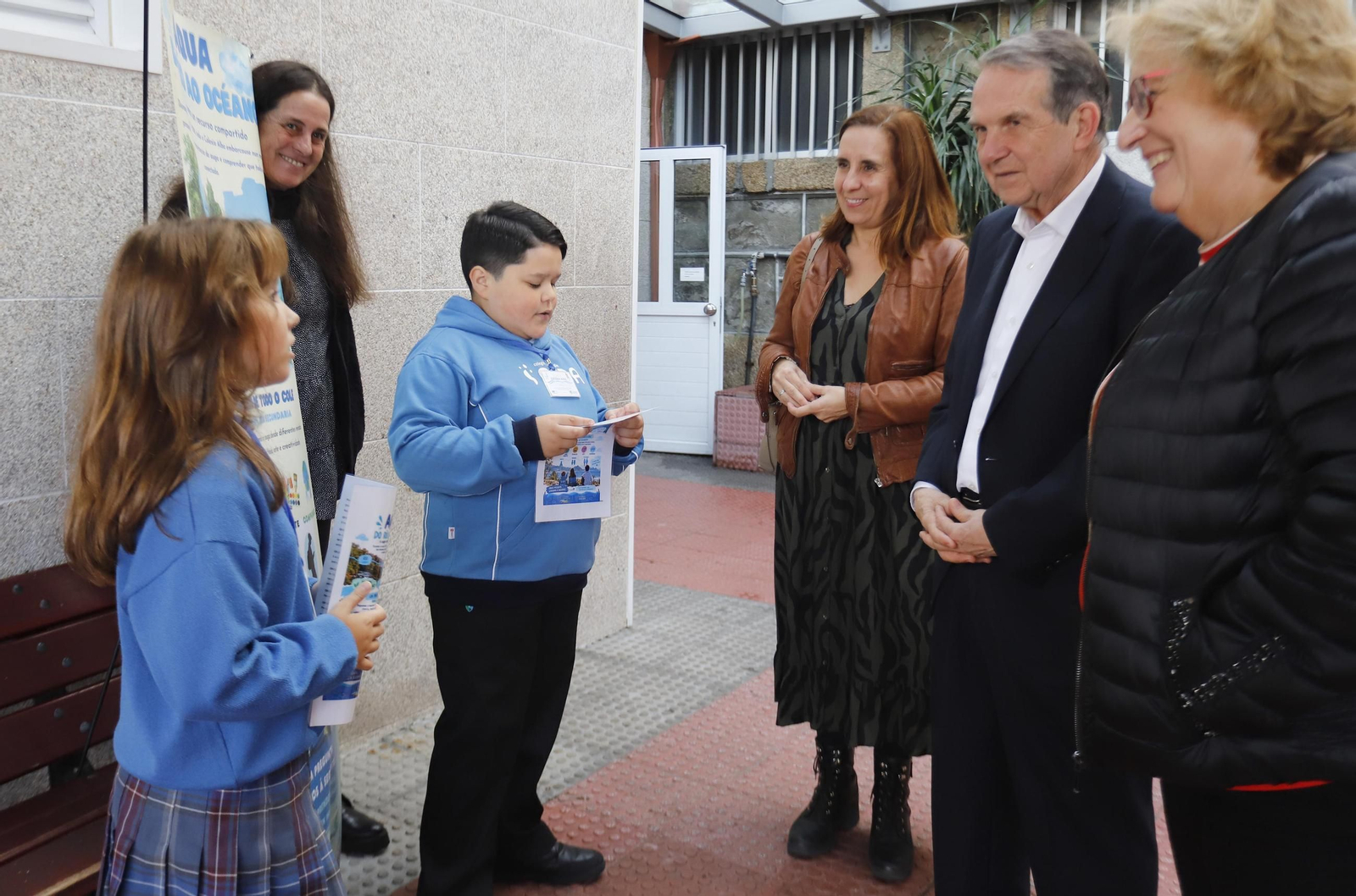 Galería | El Colegio Alba de Vigo celebra la jornada “Alba en Azul”