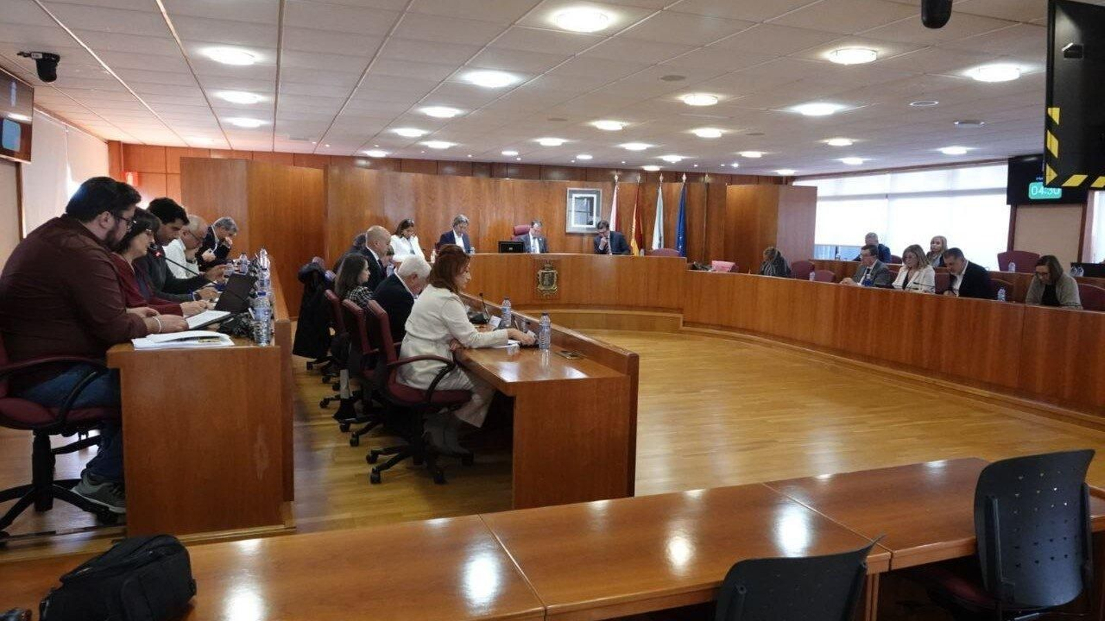 Sesión extraordinaria del pleno de Vigo para aprobar los presupuestos. // Vicente Alonso