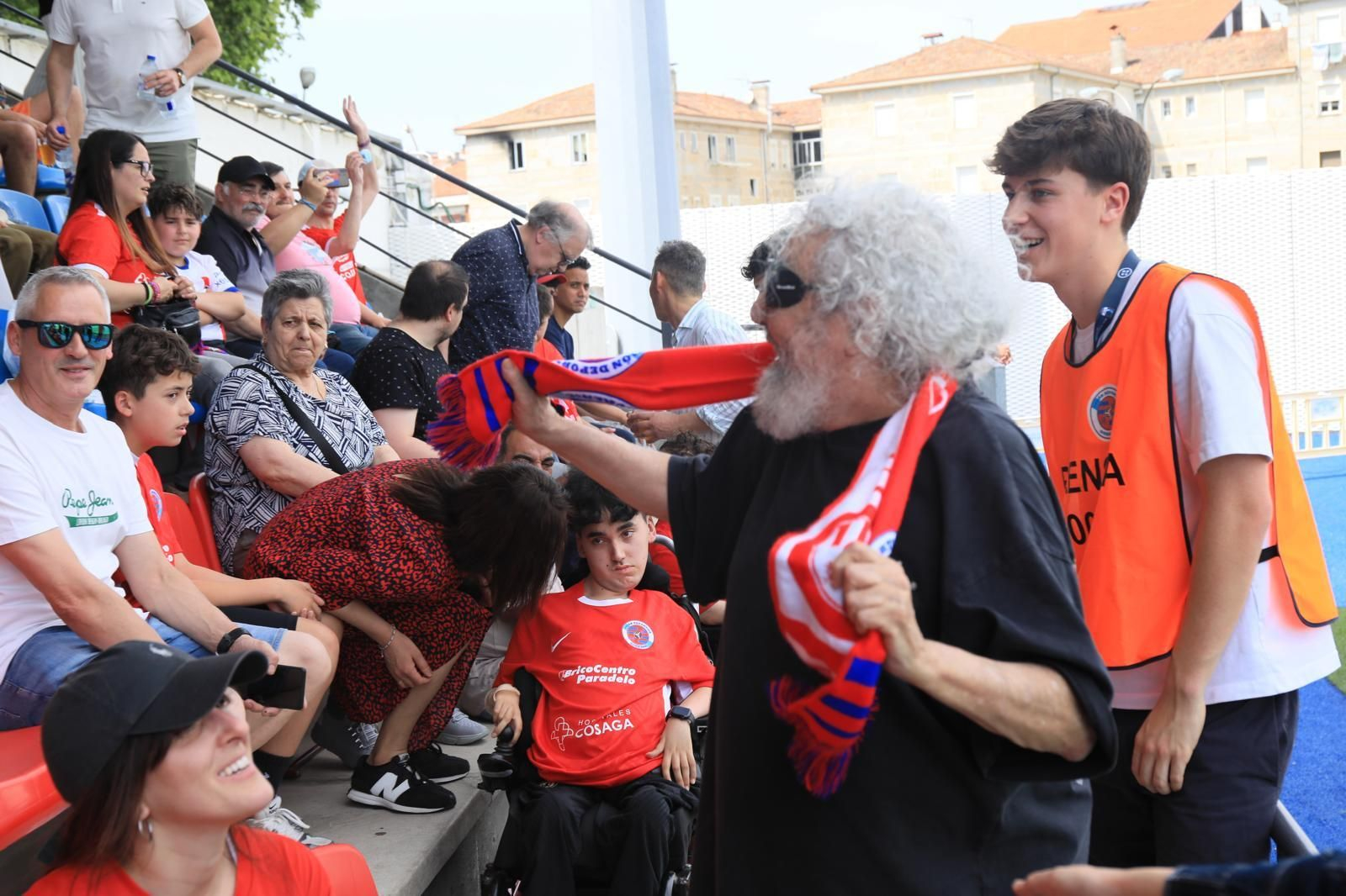 Galería | La UD Ourense quiere llegar a Primera Federación y la afición se vuelca con el equipo en O Couto