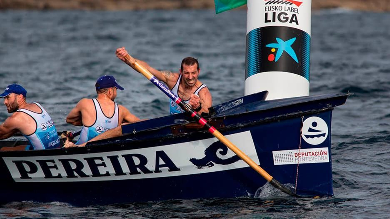La embarcación moañesa salió en última posición de A Coruña.