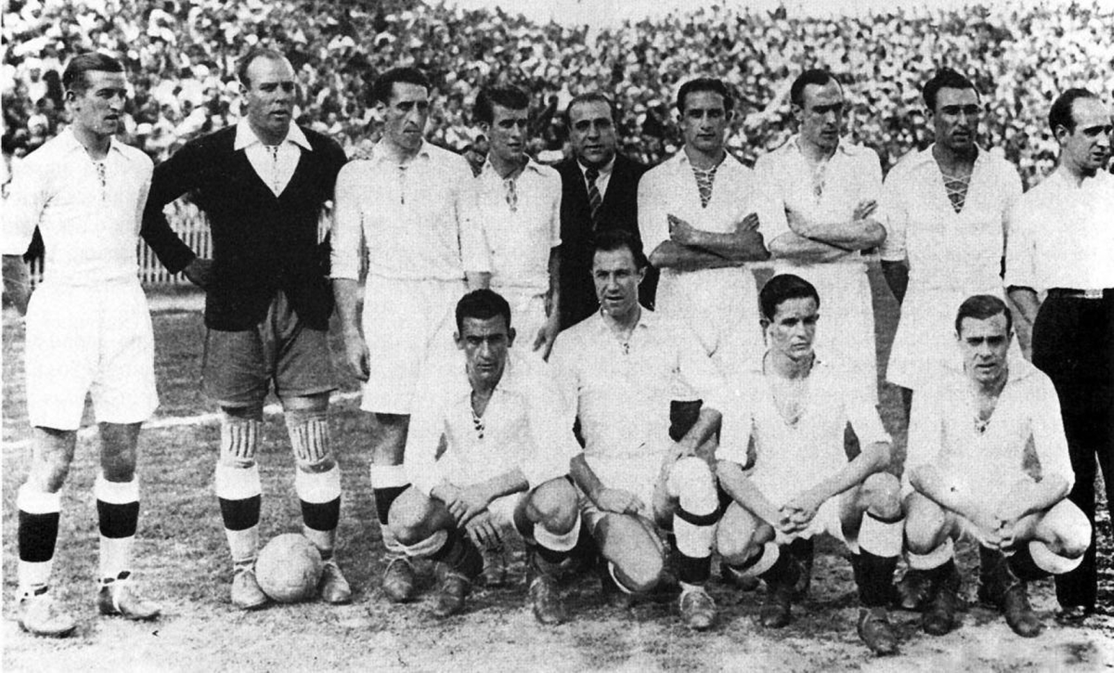 Alineación del Madrid Football club en el último partido antes de la Guerra Civil.