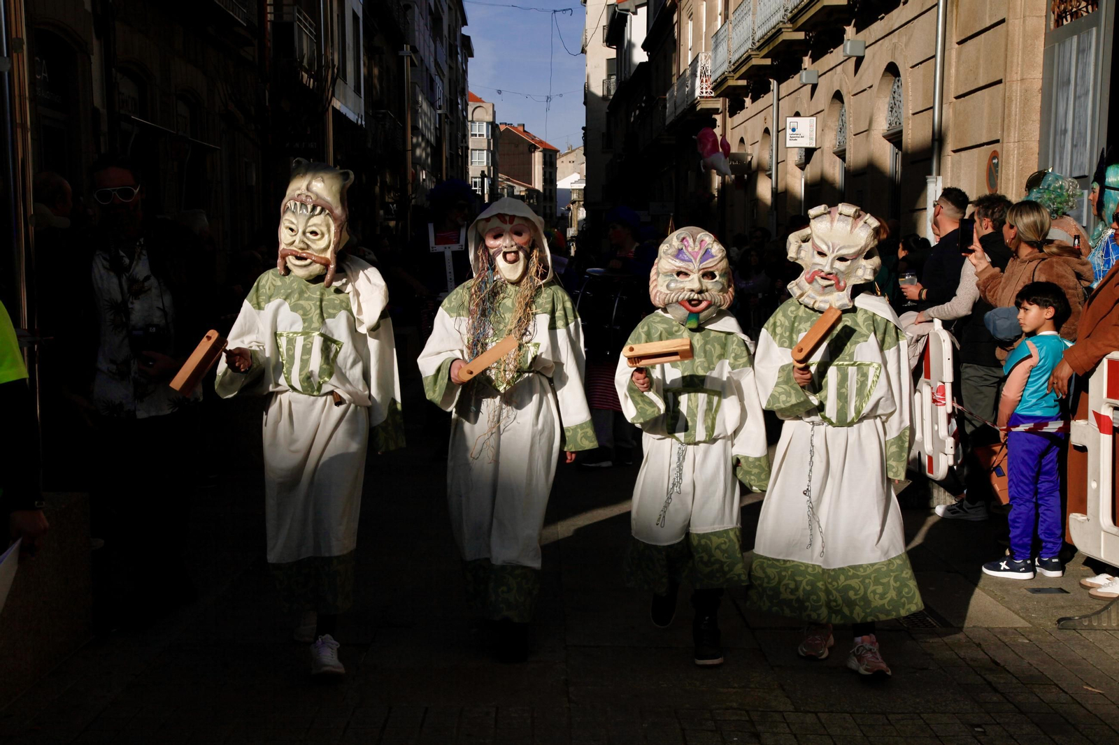 Galería | Celanova reúne 32 comparsas en su Piñata