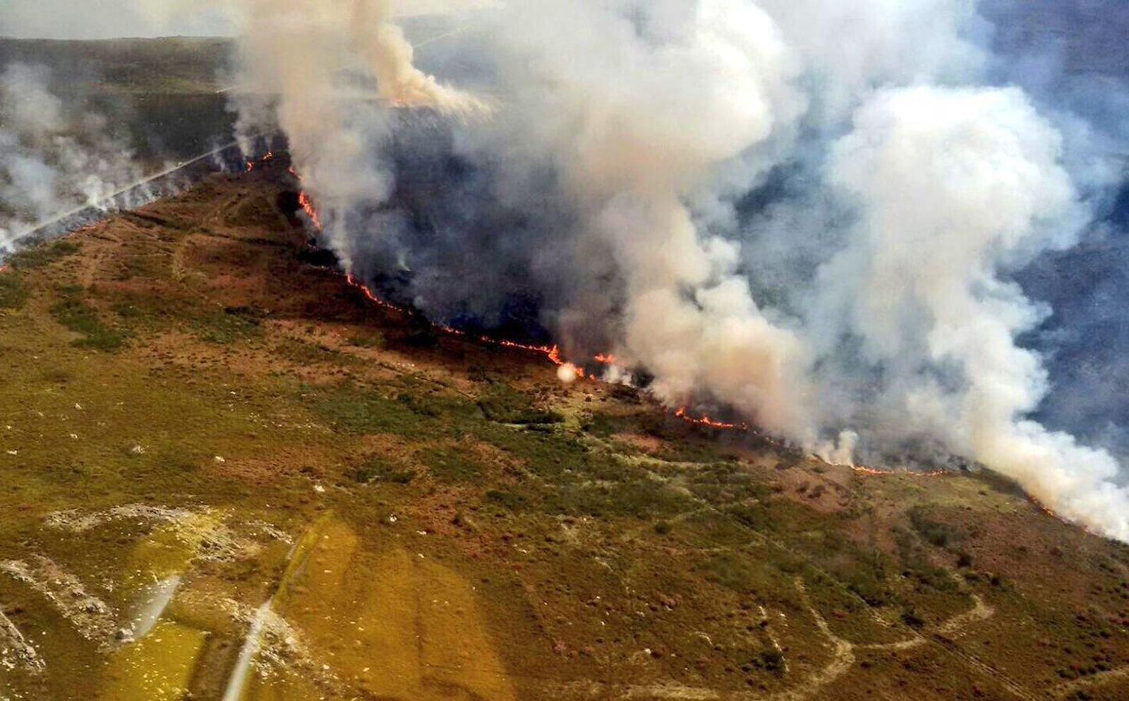 Incendio en Manzaneda.