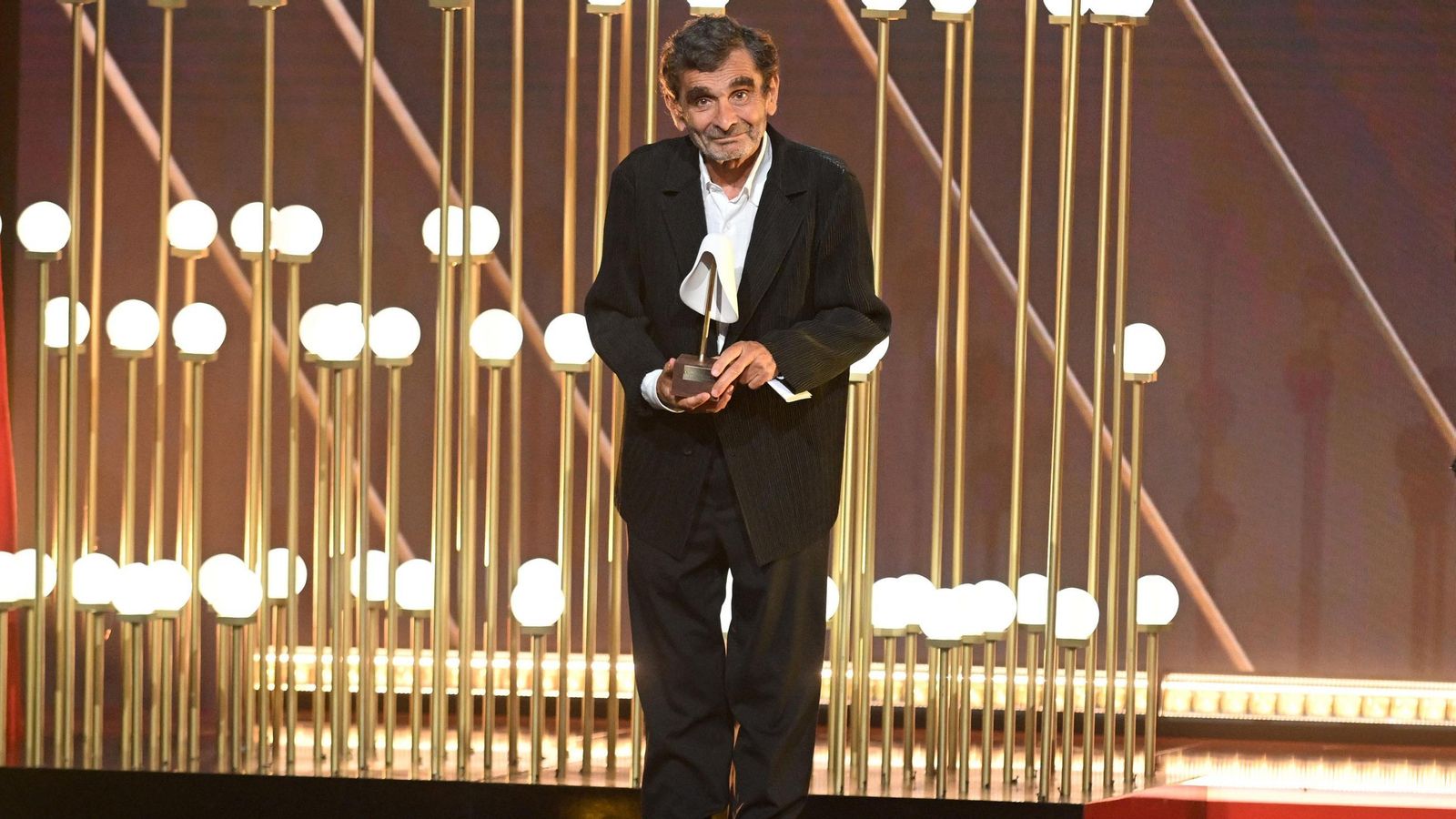 Adolfo Domínguez durante la gala en la III edición de los Premios Academia de la Moda Española.