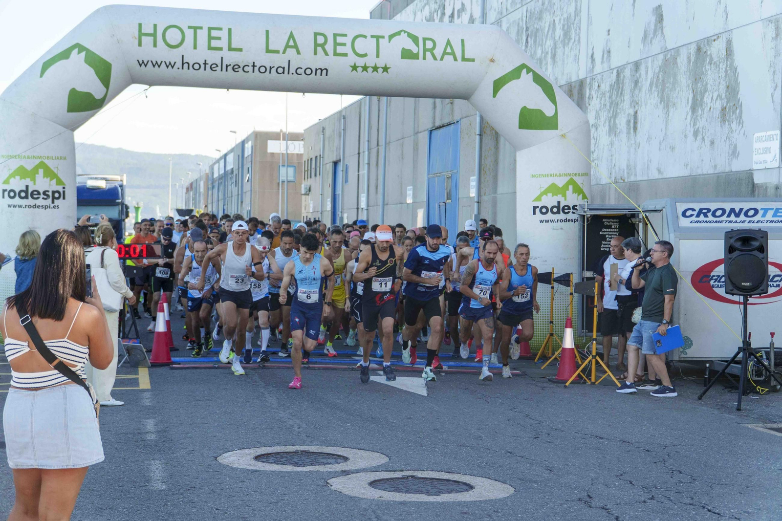 Galería | El puerto pesquero de Vigo acoge hasta cinco carreras organizadas por Carlos Adán