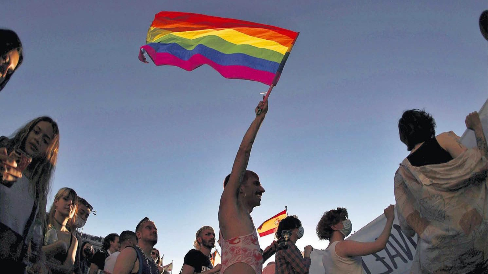 Participantes en la marcha convocada ayer por la plataforma Orgullo Crítico en Madrid.