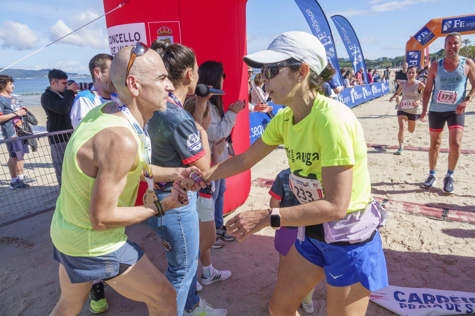 Galería | 1.000 corredores inundan Samil