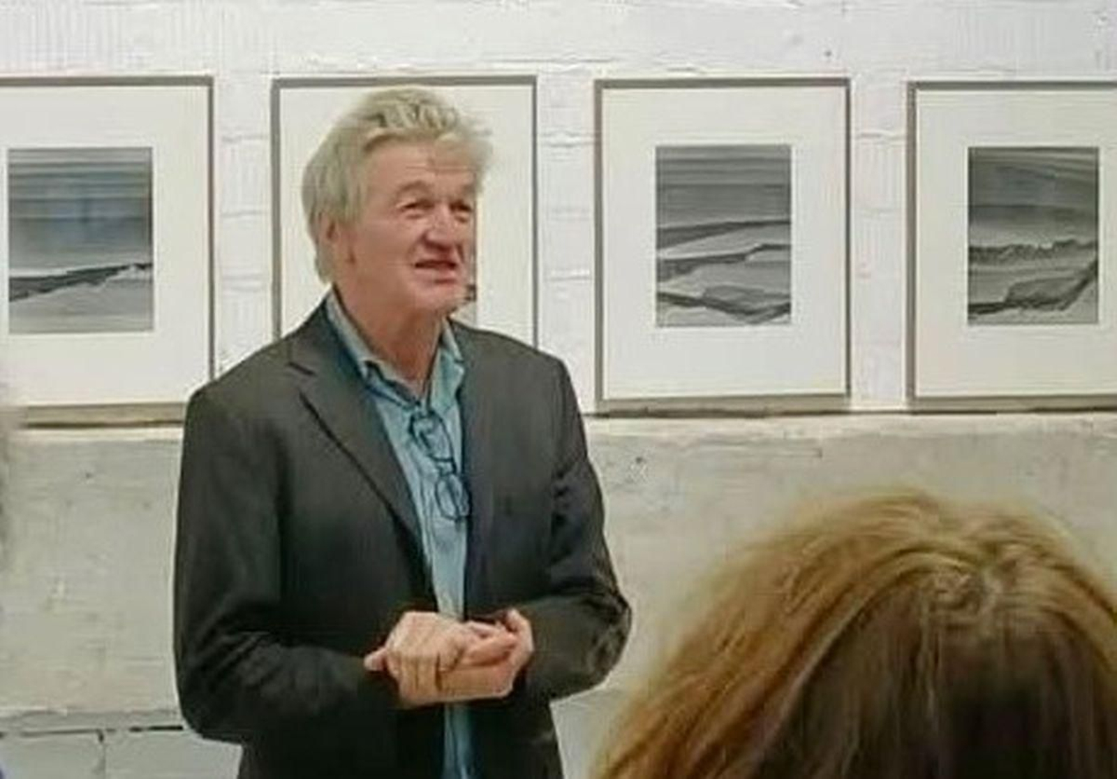 Mark Ritchie presentando All in the mind “Todo está en la mente”.