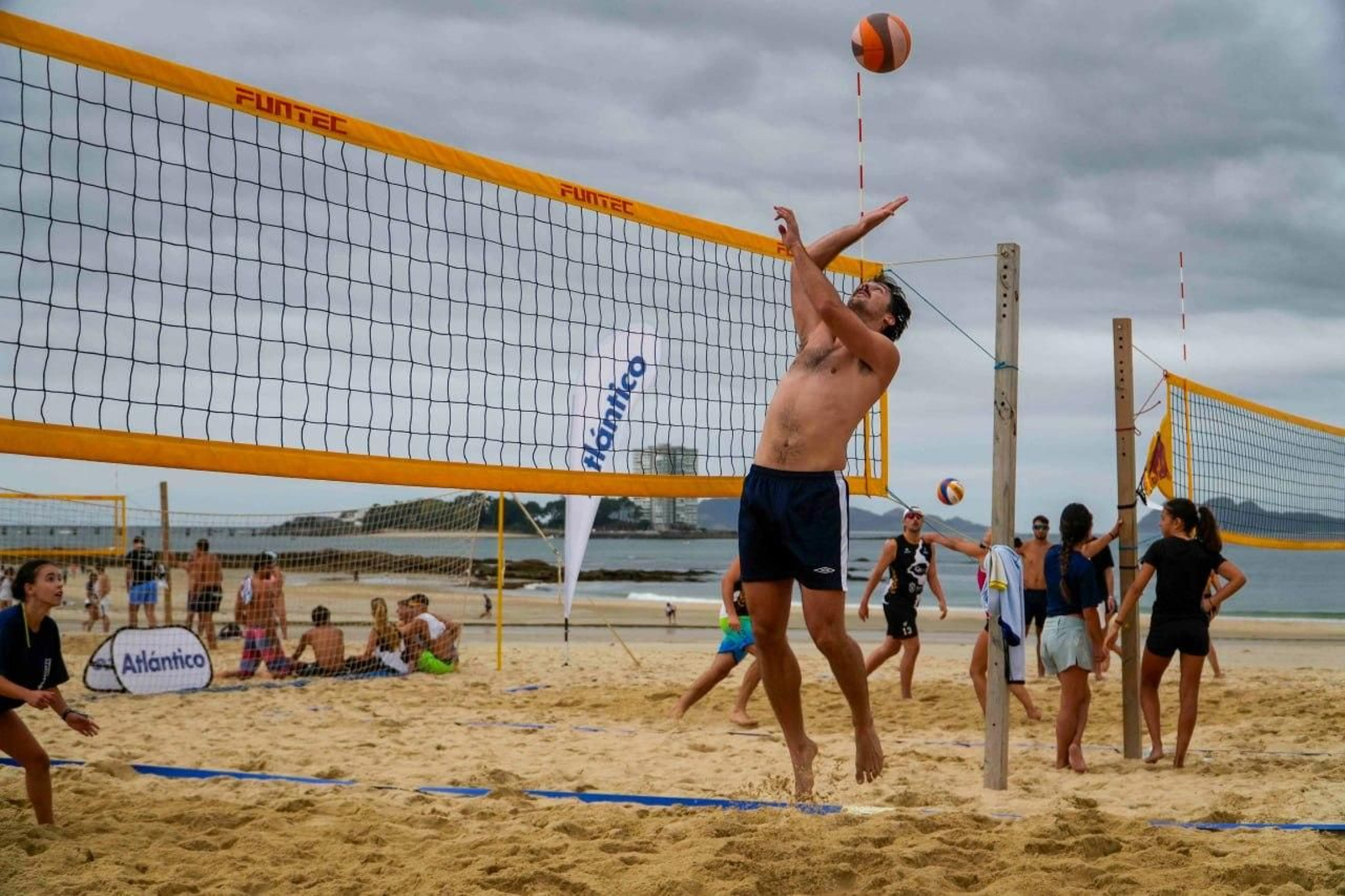 Galería | Dos días de vóley playa en Samil con Atlántico