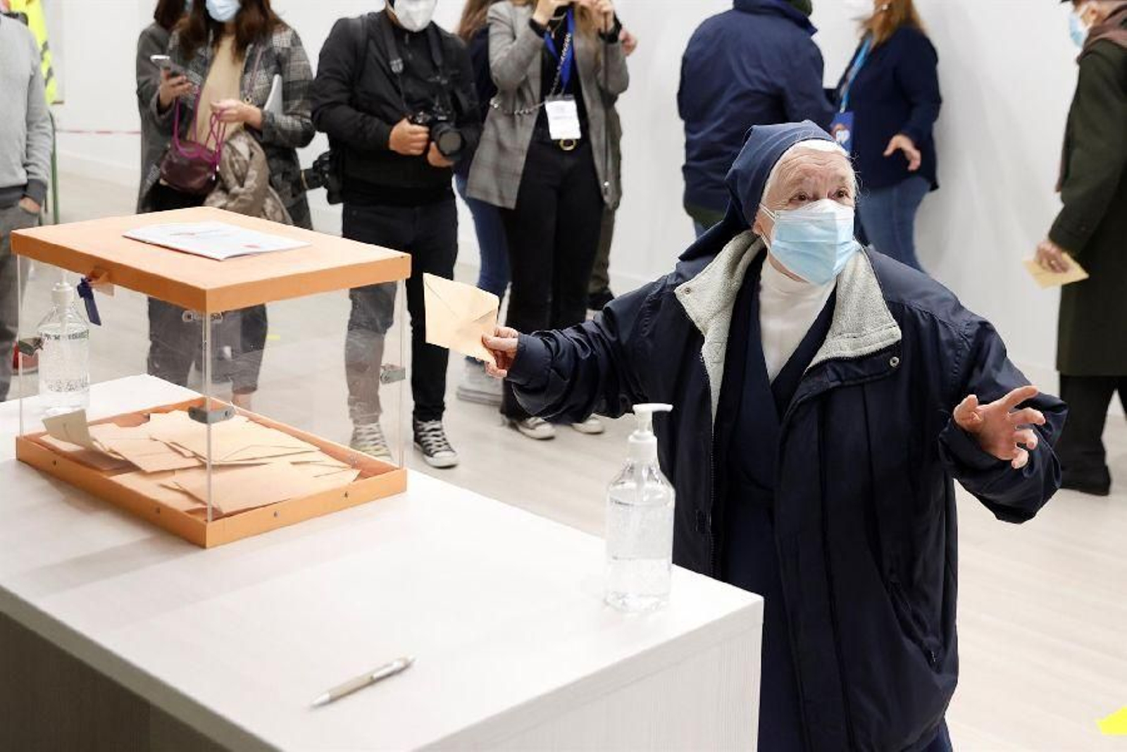 Madrid celebra unas elecciones marcadas por la pandemia 10