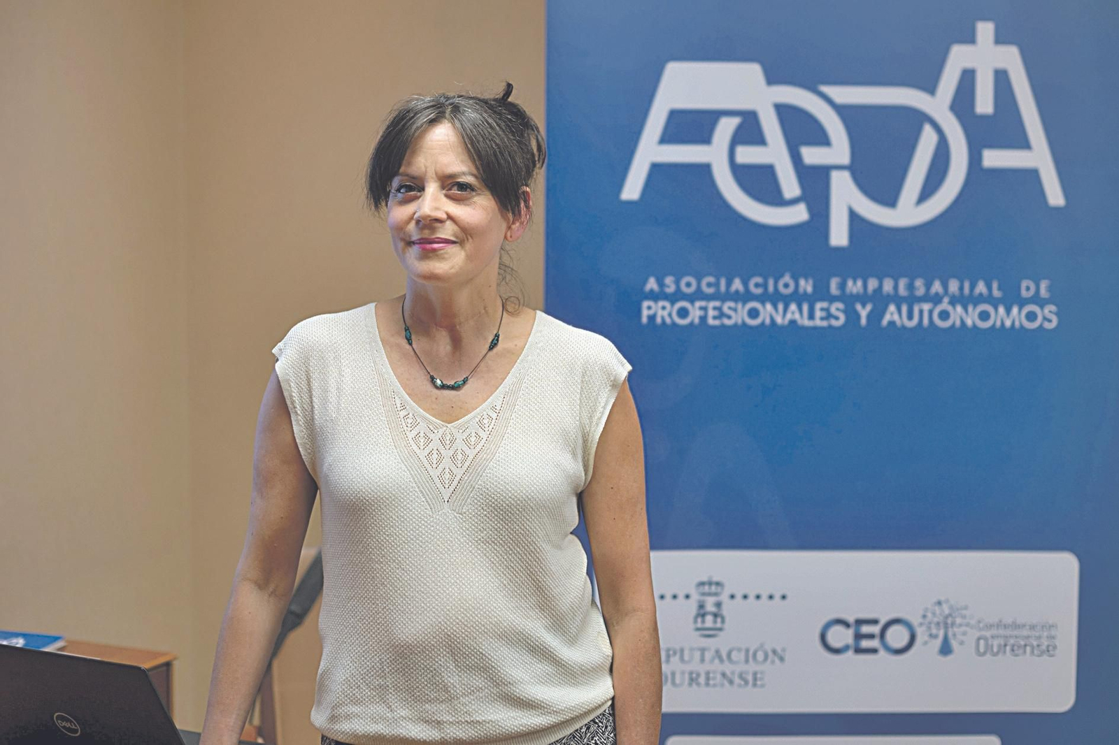 Natalia Berger impartió el taller sobre estrés laboral en Praza das Damas 1