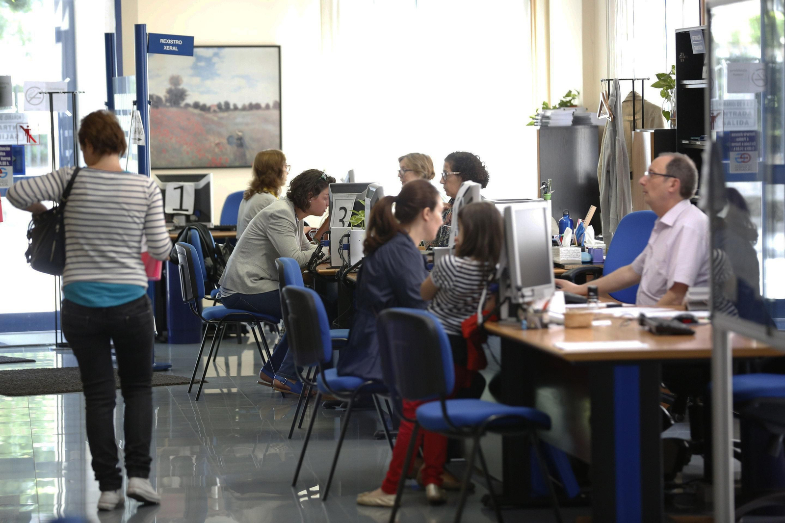 Oficiña de emprego en Ourense.