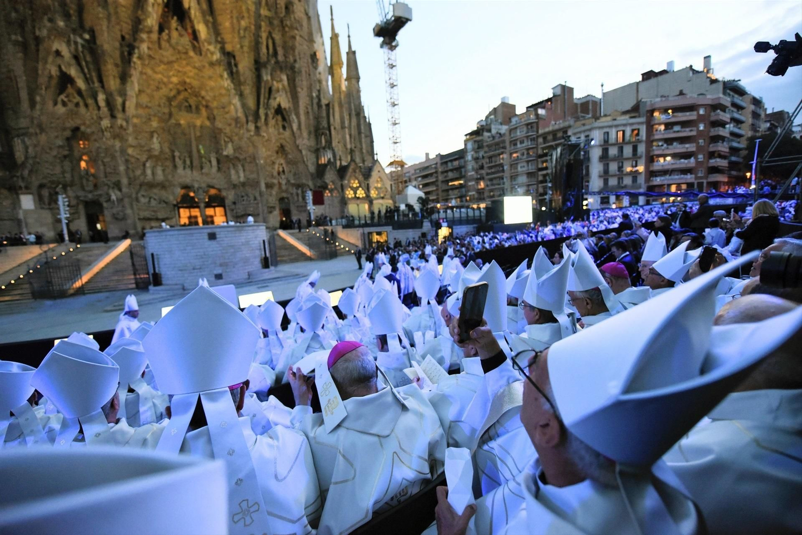 Galería | El papa León XIV se despide de Barcelona: misa y bendición en la Sagrada Familia