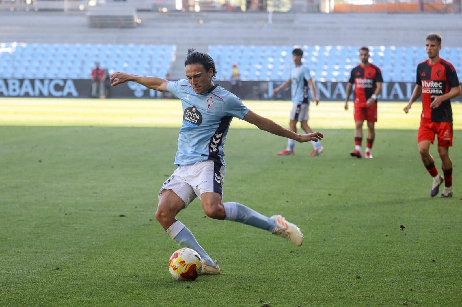 Galería | El Celta Fortuna golea a la Ponferradina y sube a Segunda División