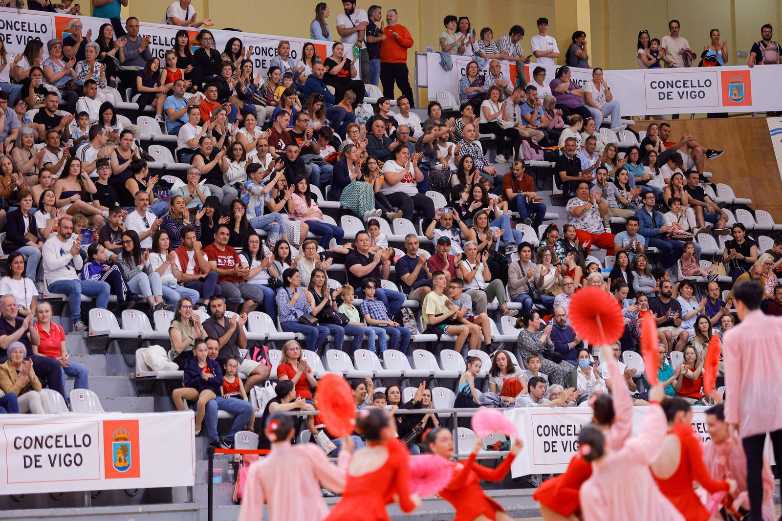 Galería | El pabellón de As Travesas celebra el Día do Patín