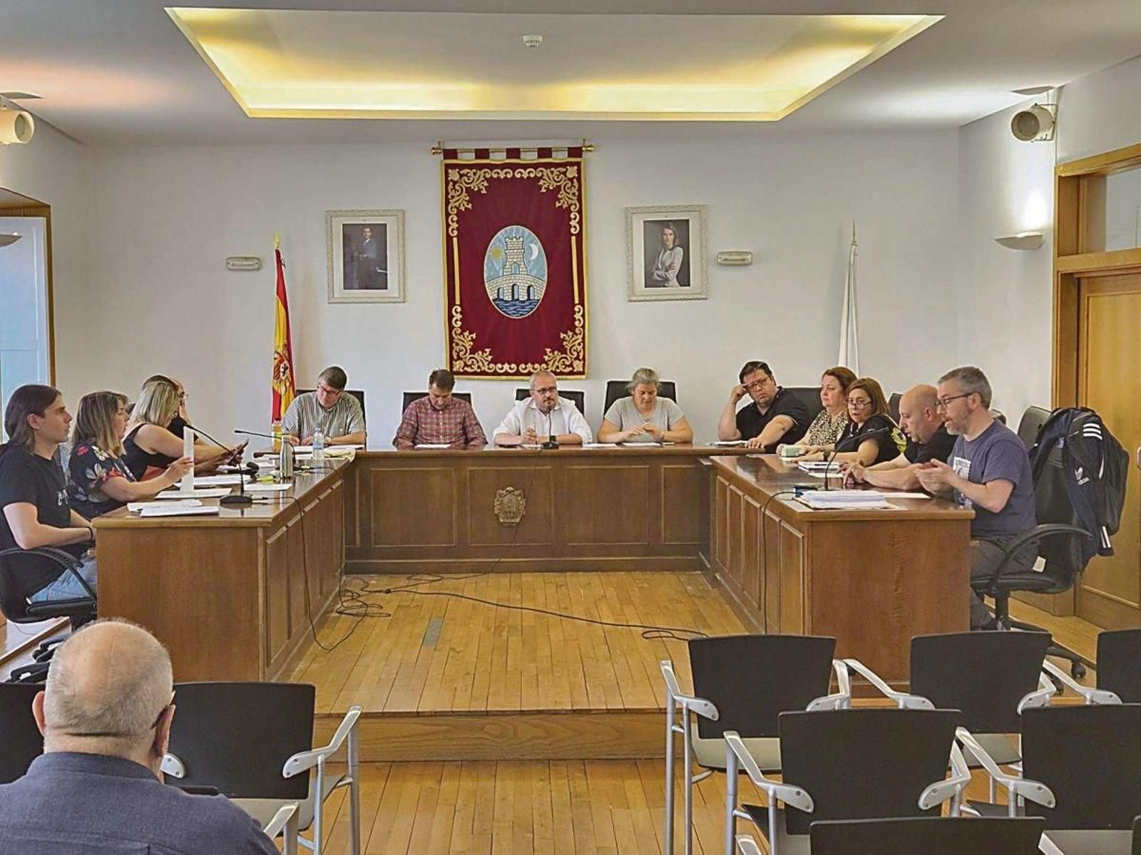 La Corporación municipal de Ribadavia durante la última sesión de pleno.