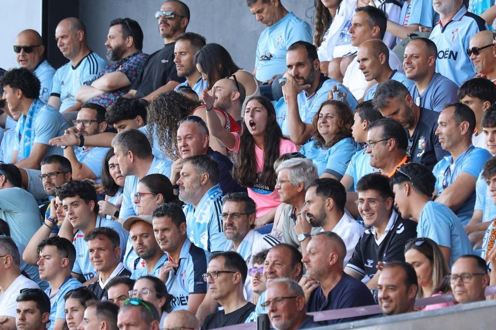 Galería | El Celta Fortuna golea a la Ponferradina y sube a Segunda División