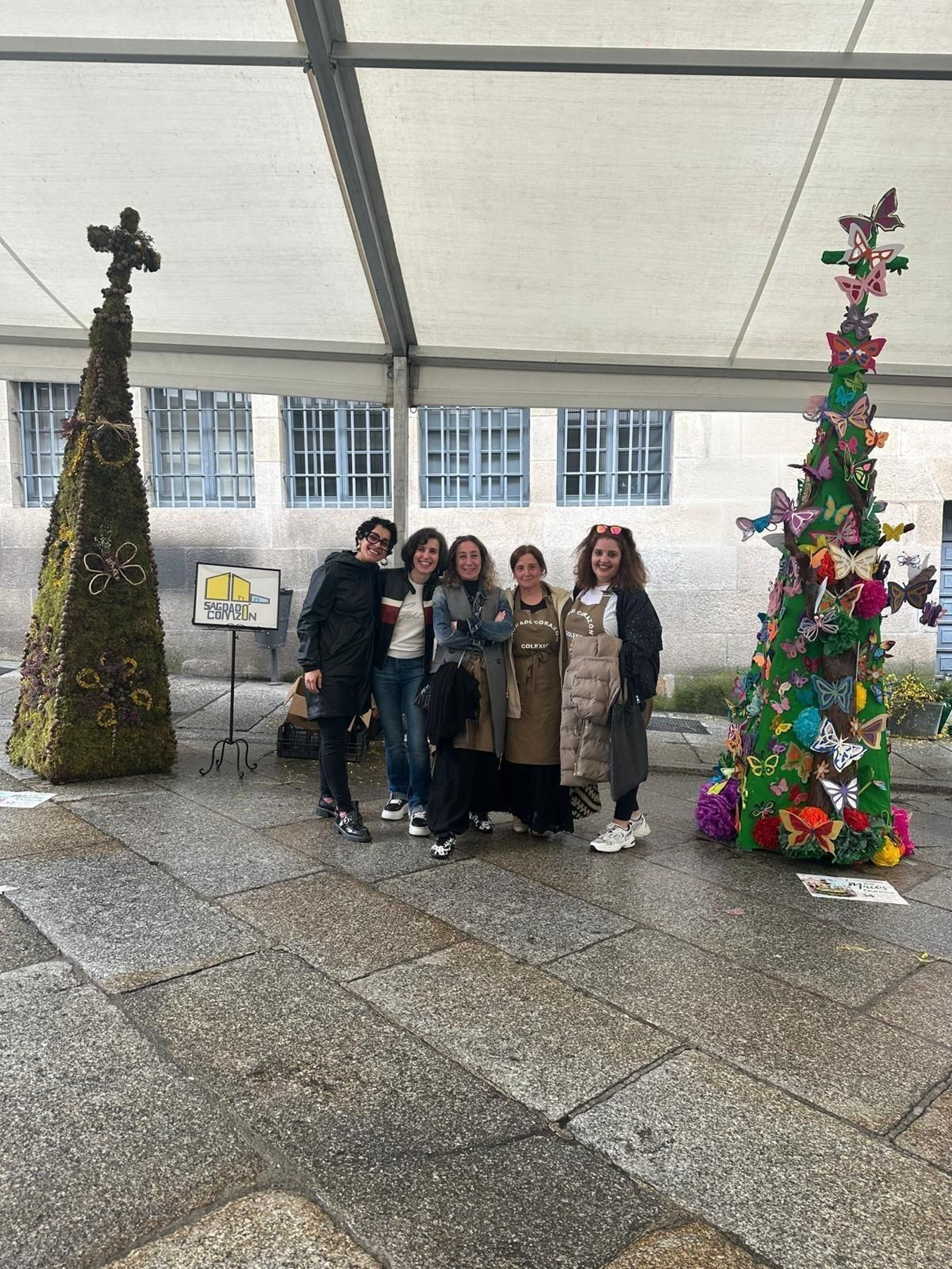 Os Maios no colexio Sagrado Corazón de Celanova