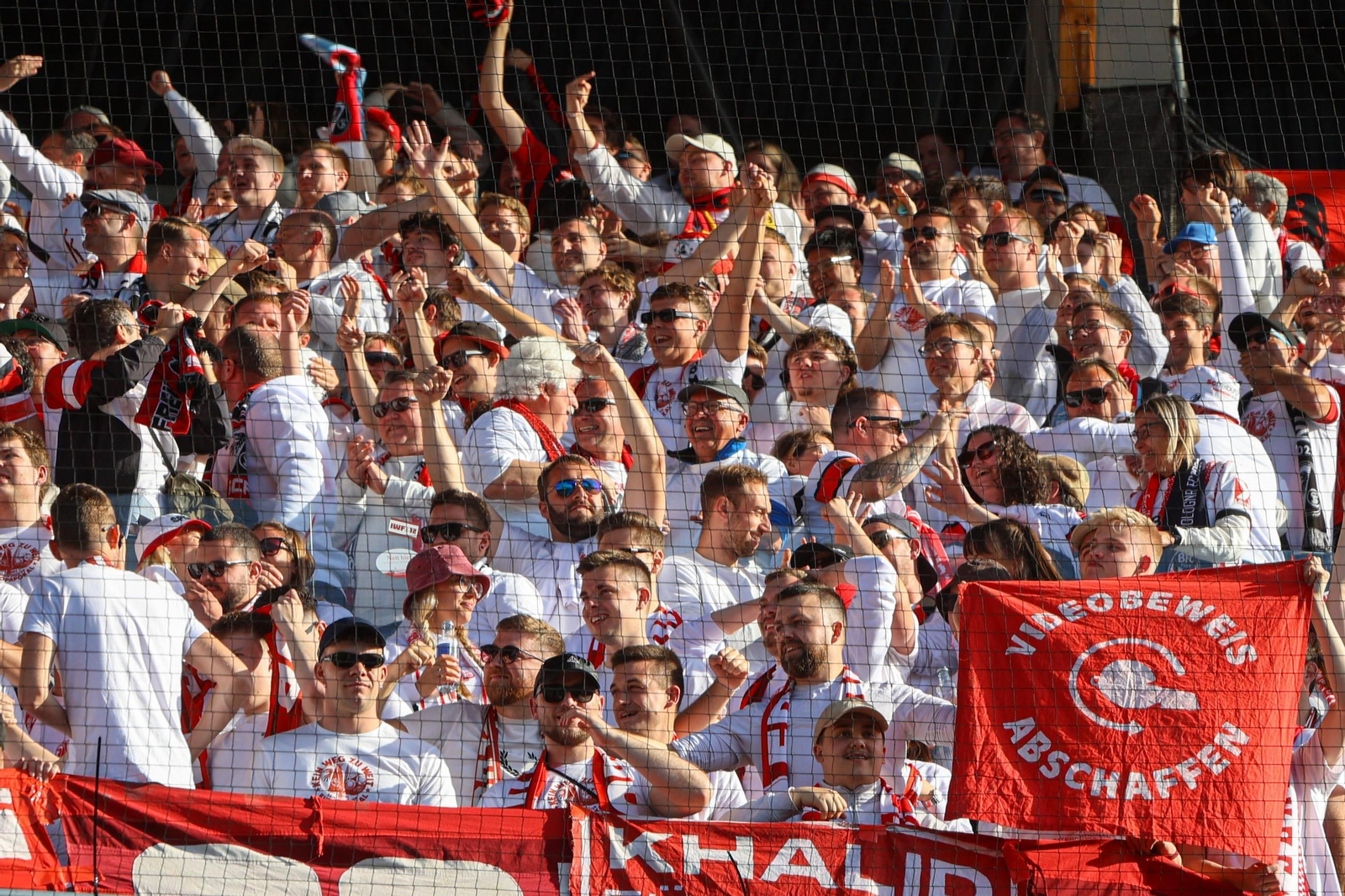 Galería | La goleada del Friburgo puso fin al sueño europeo del Celta