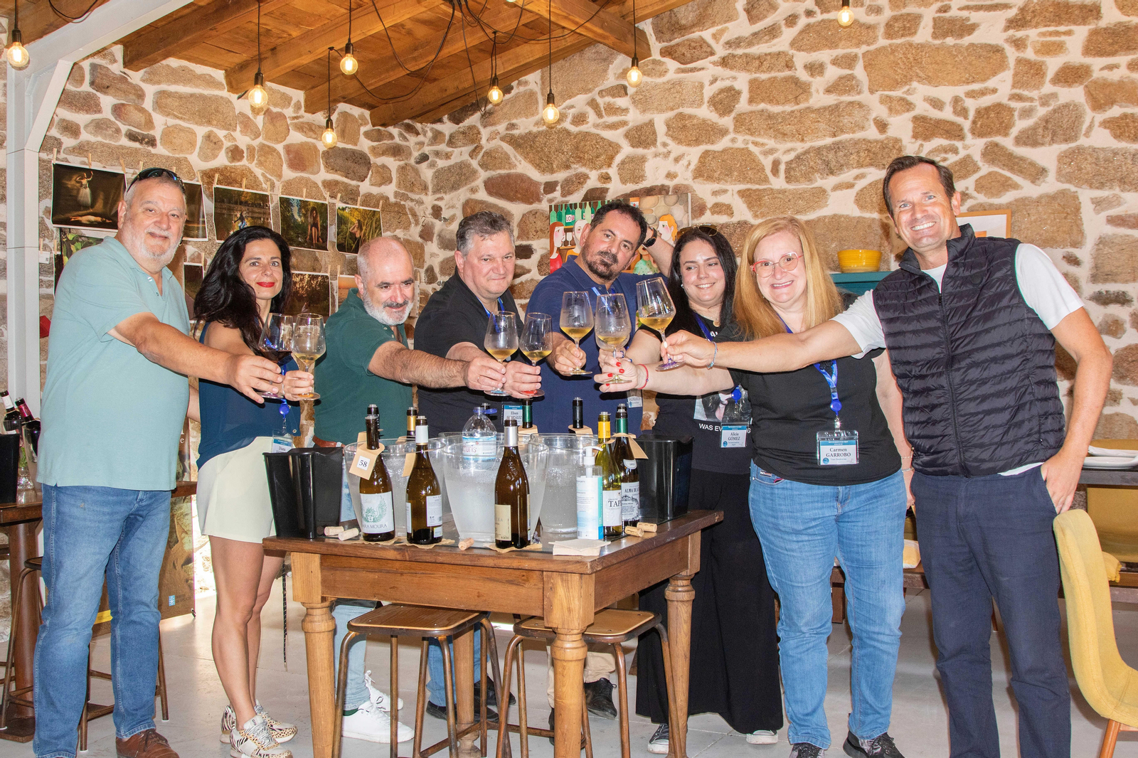 Brindis de los participantes de la experiencia.