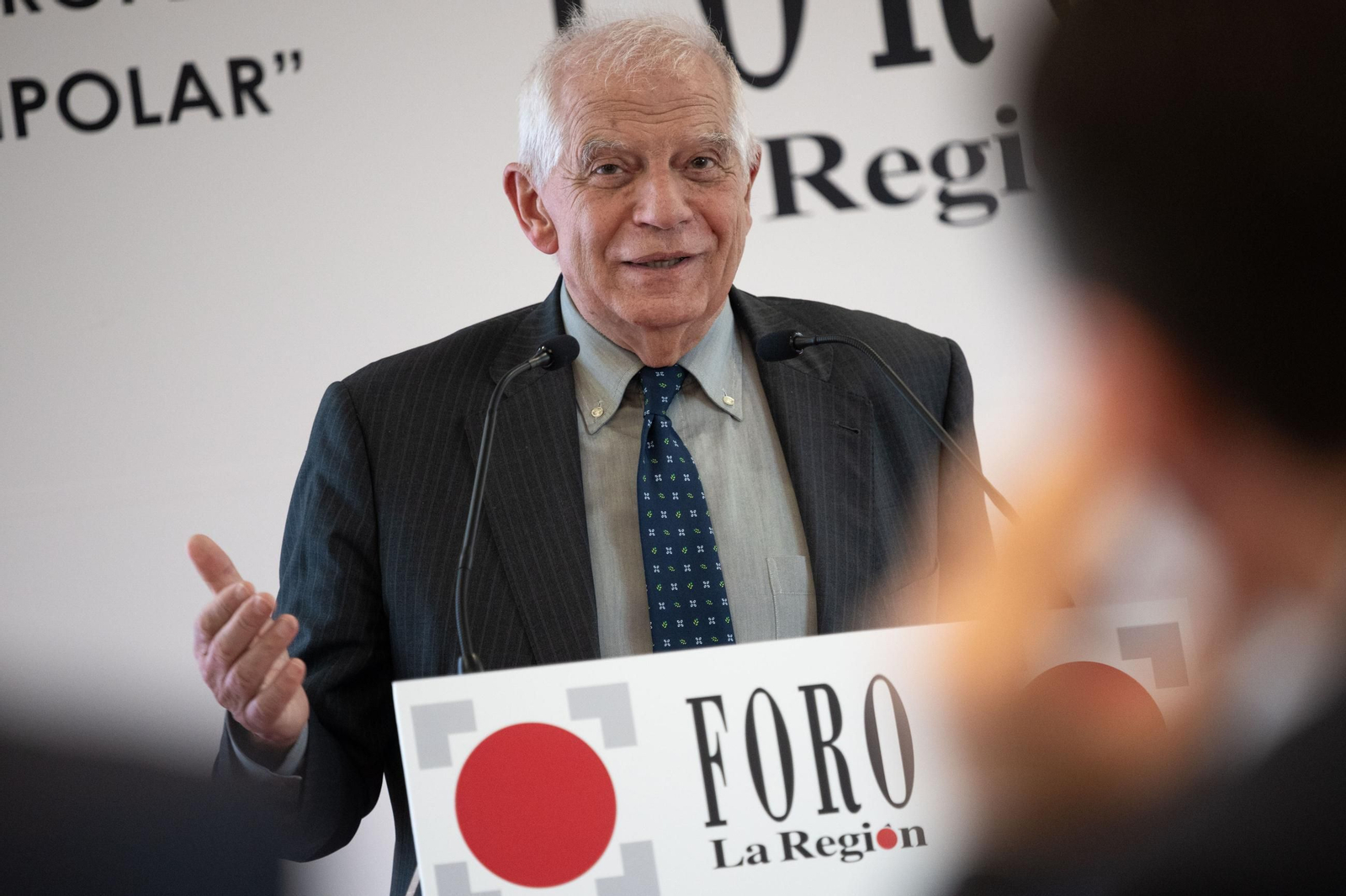 Josep Borrell durante su intervención en el Foro La Región.
