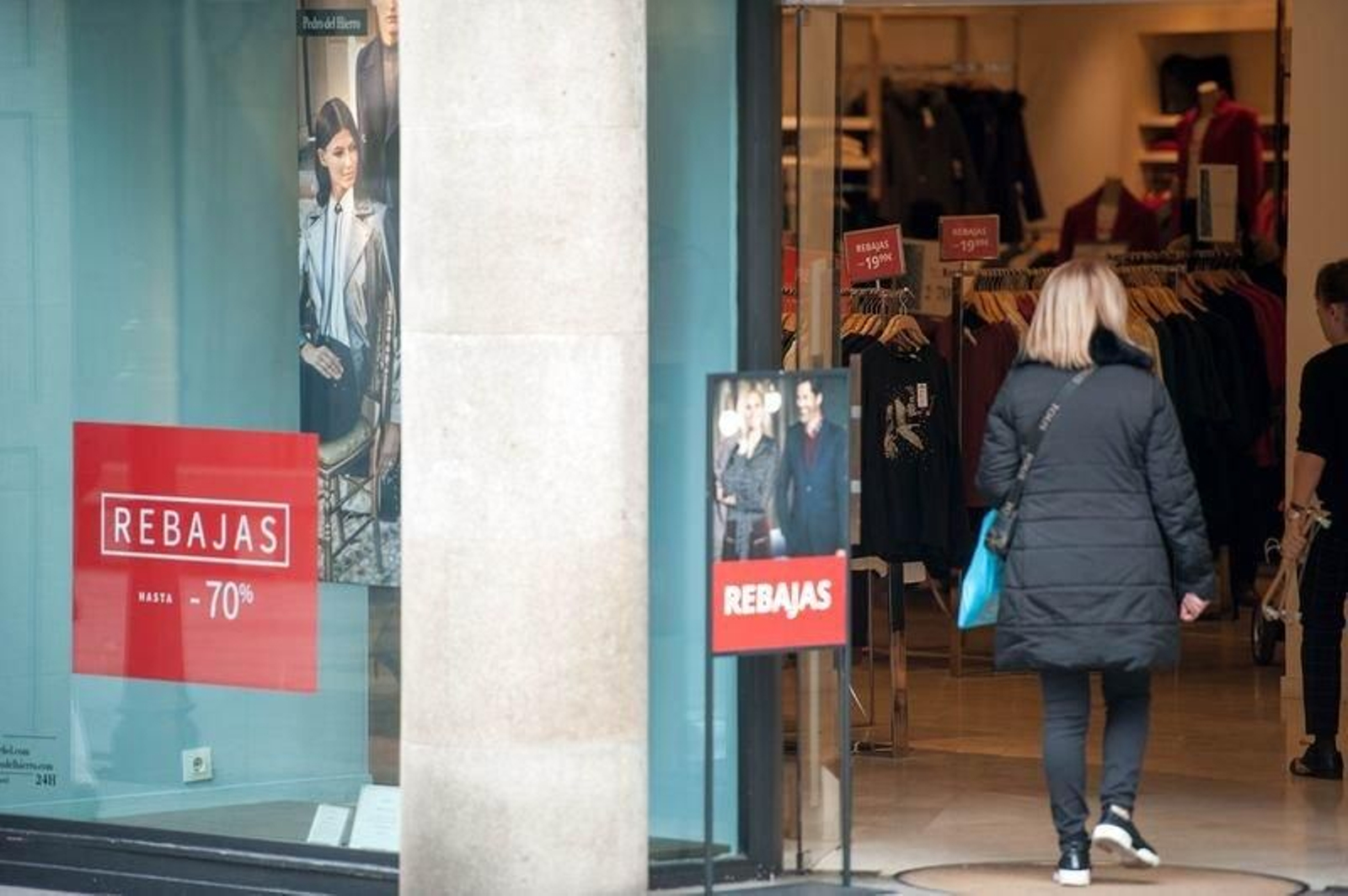 Comercio en la calle Paseo. (ÓSCAR PINAL)