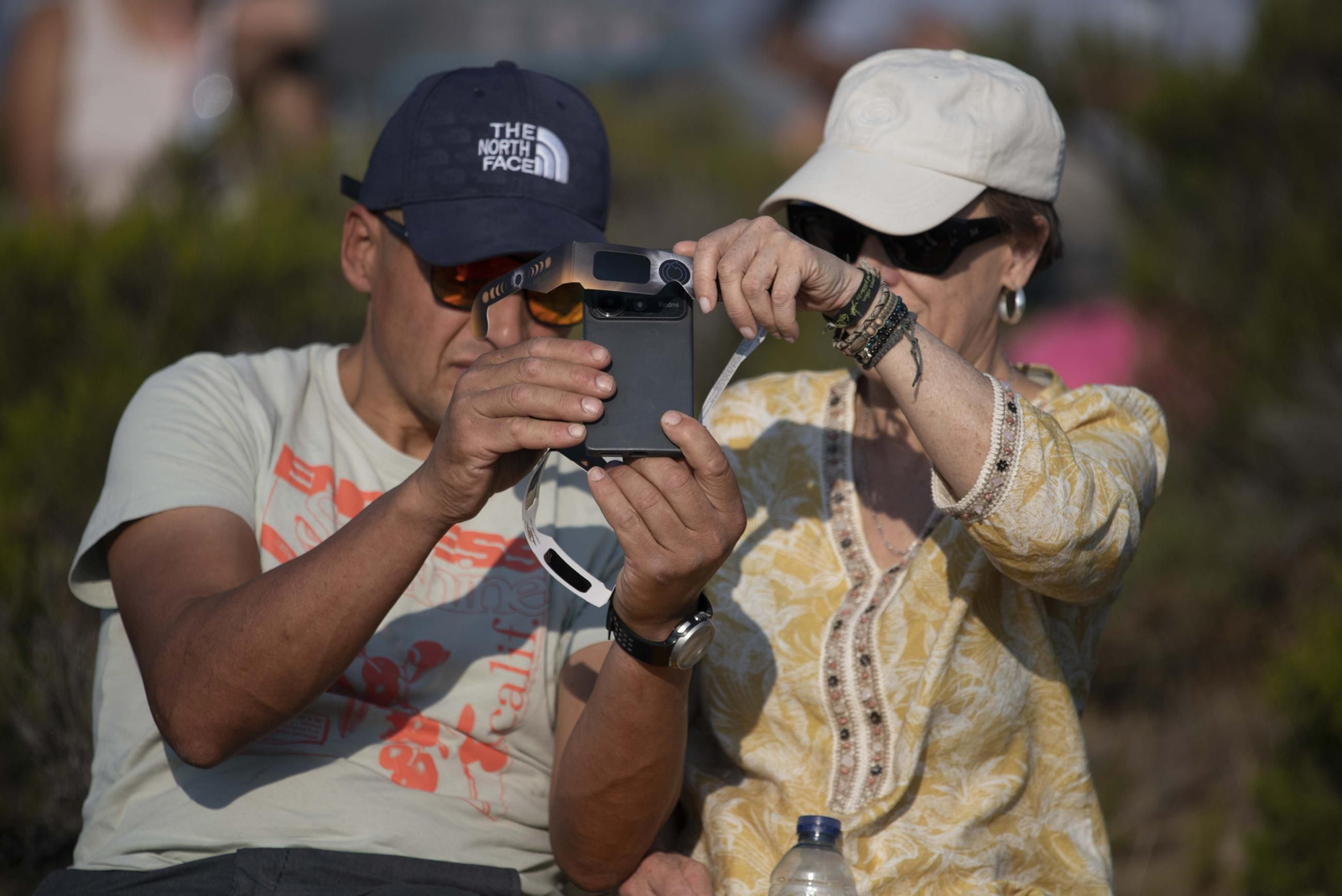 Galería | Desde Celanova hasta O Barco: la provincia se queda a oscuras por el eclipse total