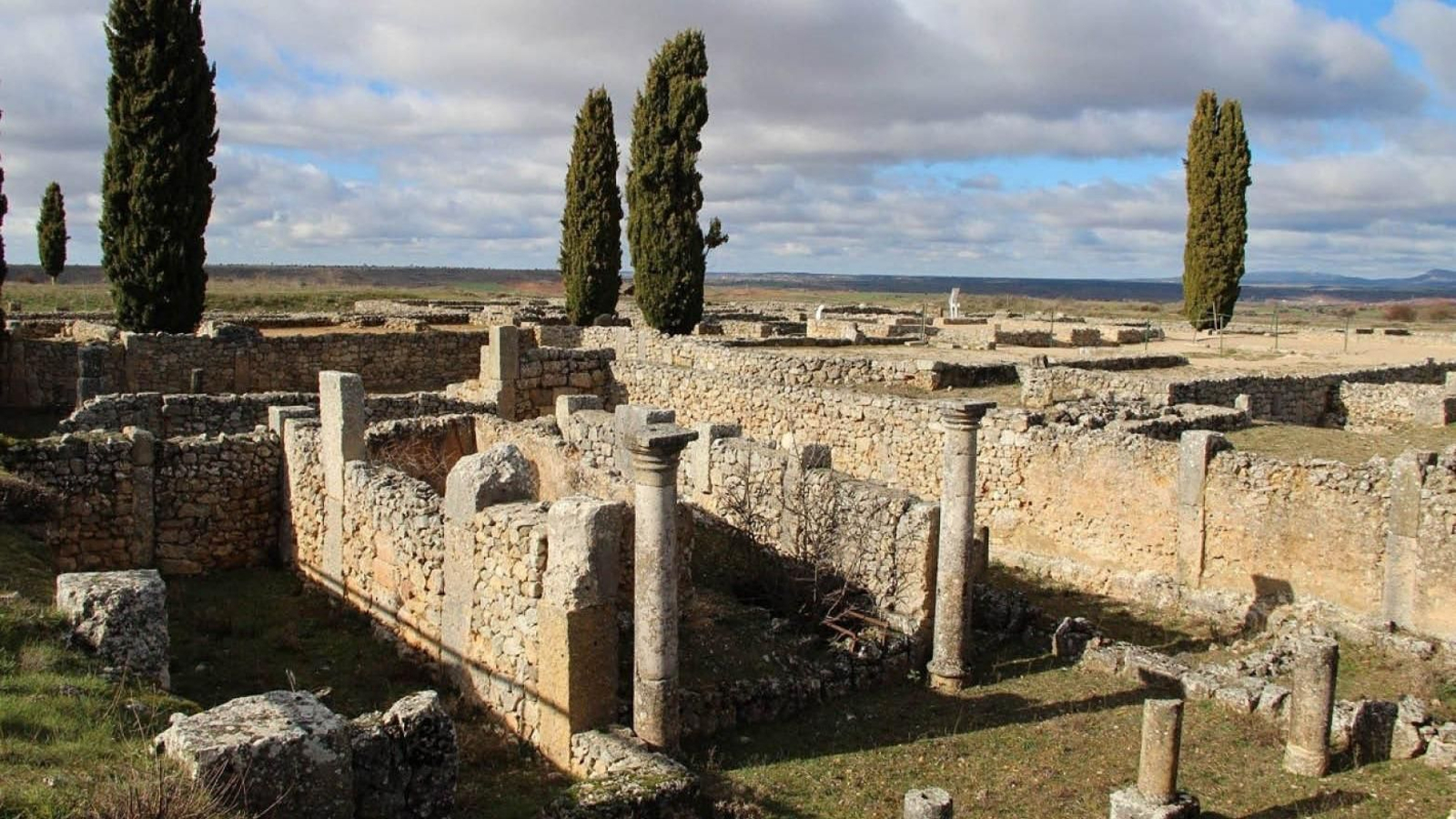Ruinas de Clunia, hoy en el municipio de Coruña de Burgos, en la provincia homónima.