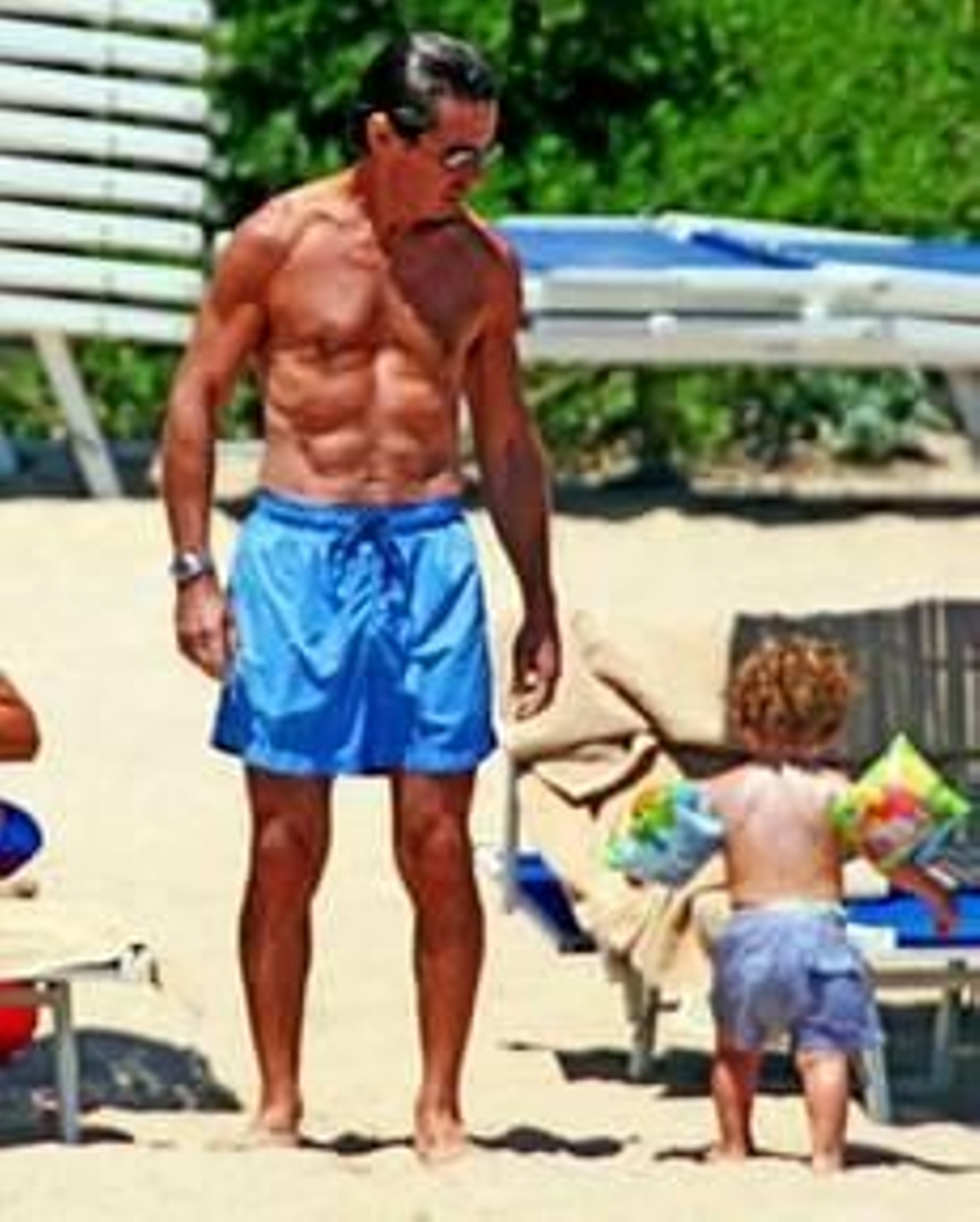 José María Aznar, en una playa de Cerdeña.