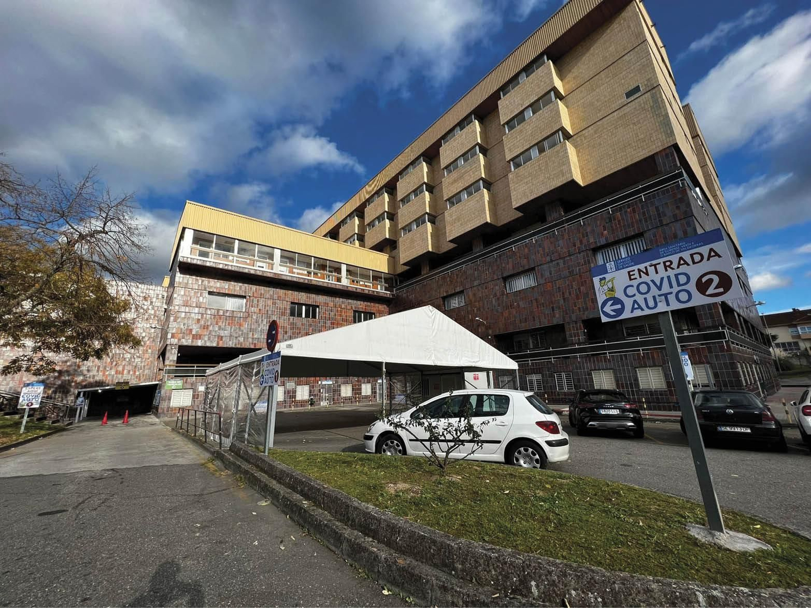 El covid auto 2 reabrió hace dos semanas ante el elevado volumen de toma de muestras PCR diarias.