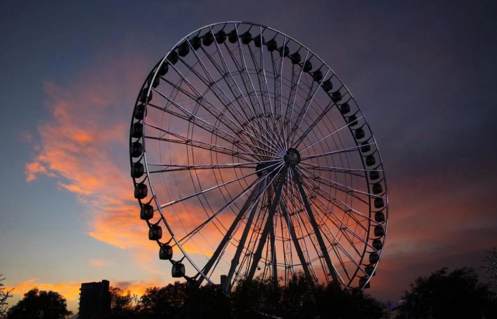 Una noria. // Foto: Pixabay