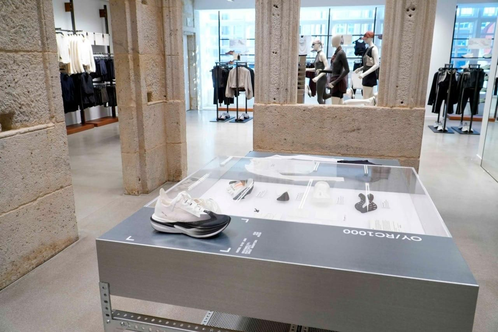 Galería | La nueva tienda de Oysho en Vigo ocupa un edificio emblemático en Príncipe