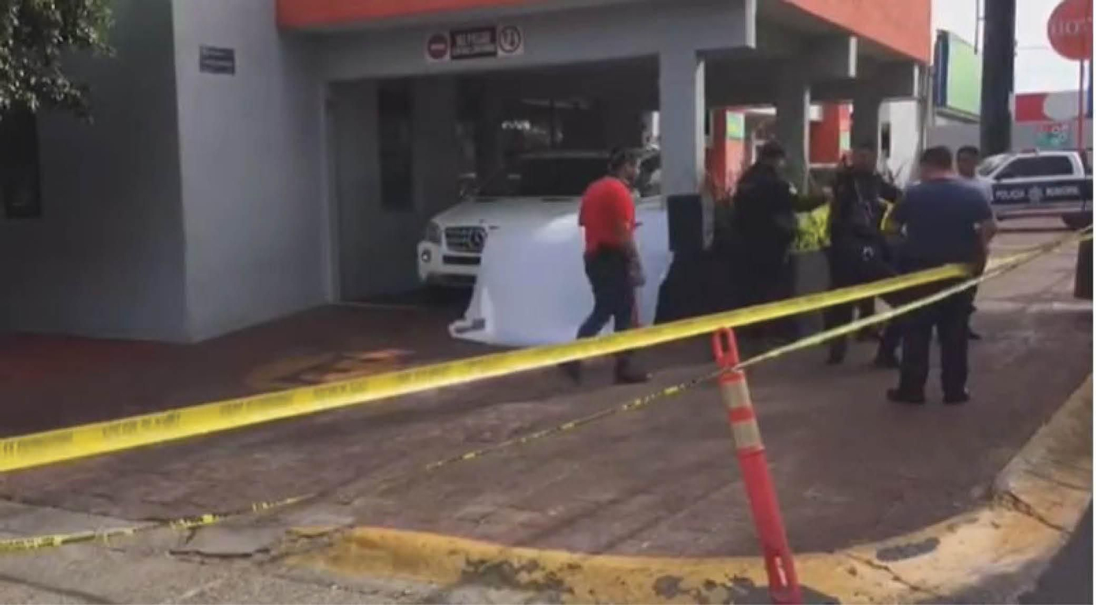 Dispositivo de emergencias en México por el asesinato de Alberto Fornos, en marzo de 2020.