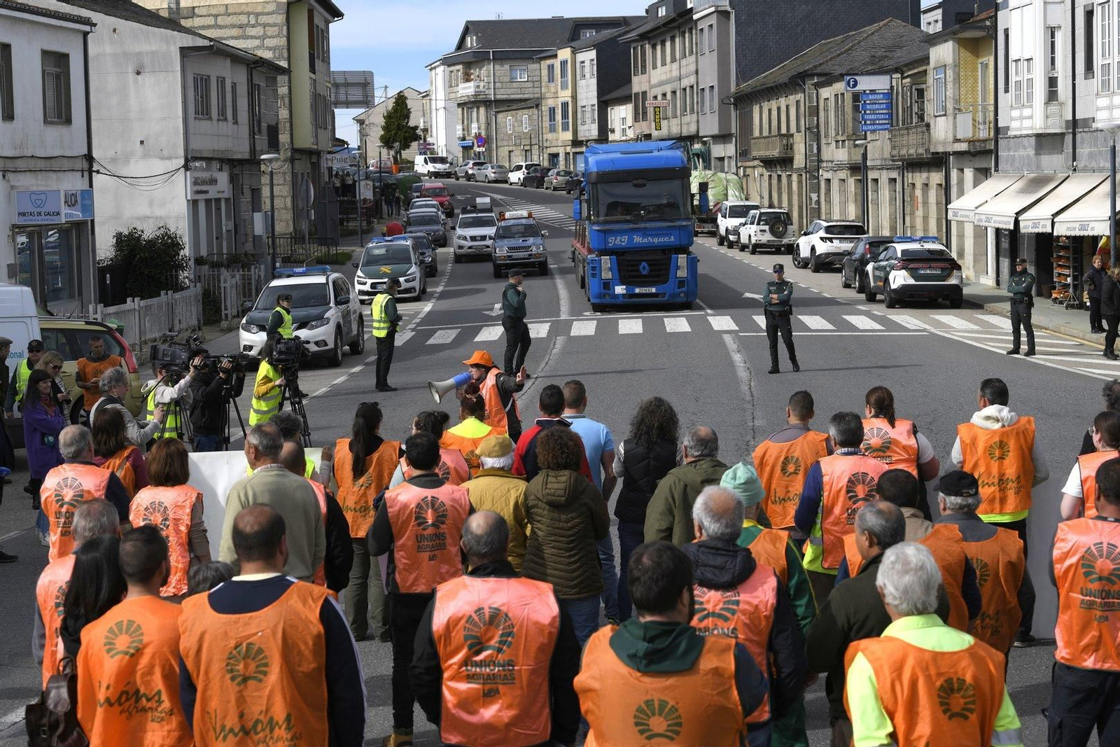 Protestas de ganaderos y agricultores en A Gudiña.